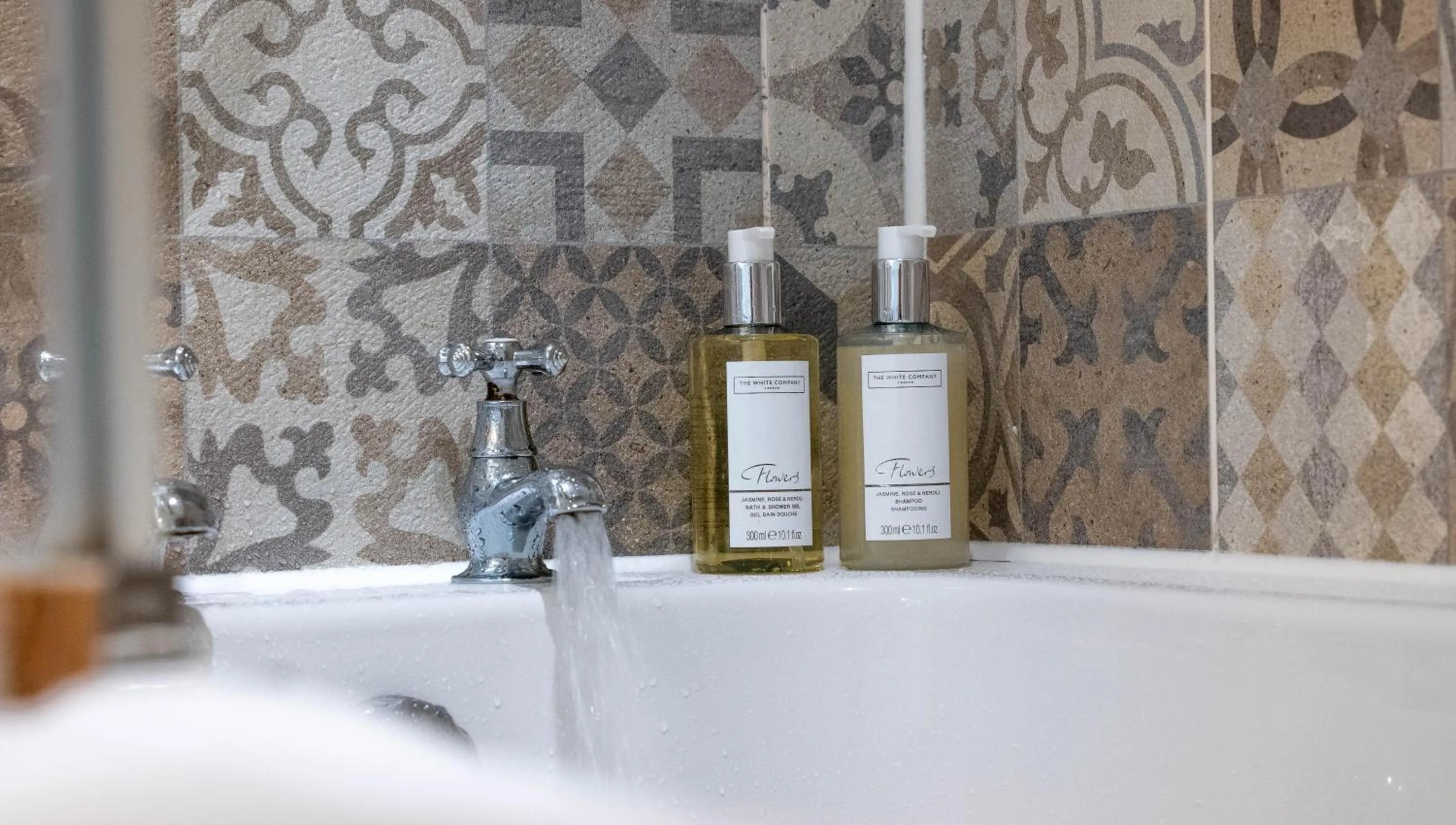 Bathroom in The Lister Arms