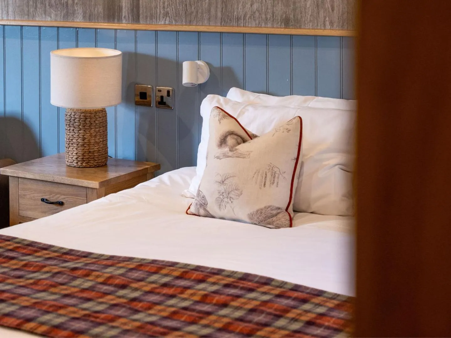 Bedroom, Bed in The Lister Arms