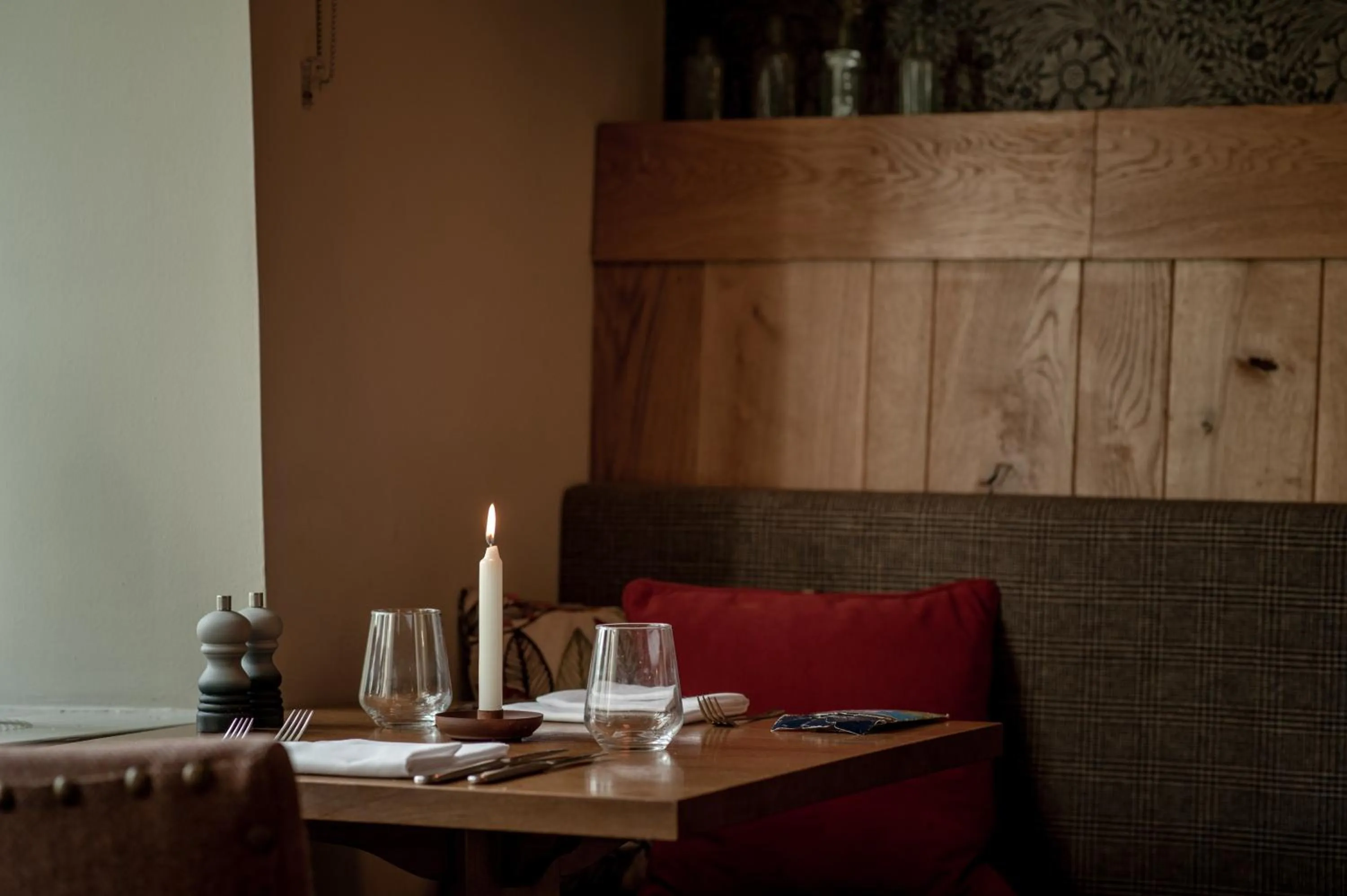 Restaurant/places to eat in The Lister Arms