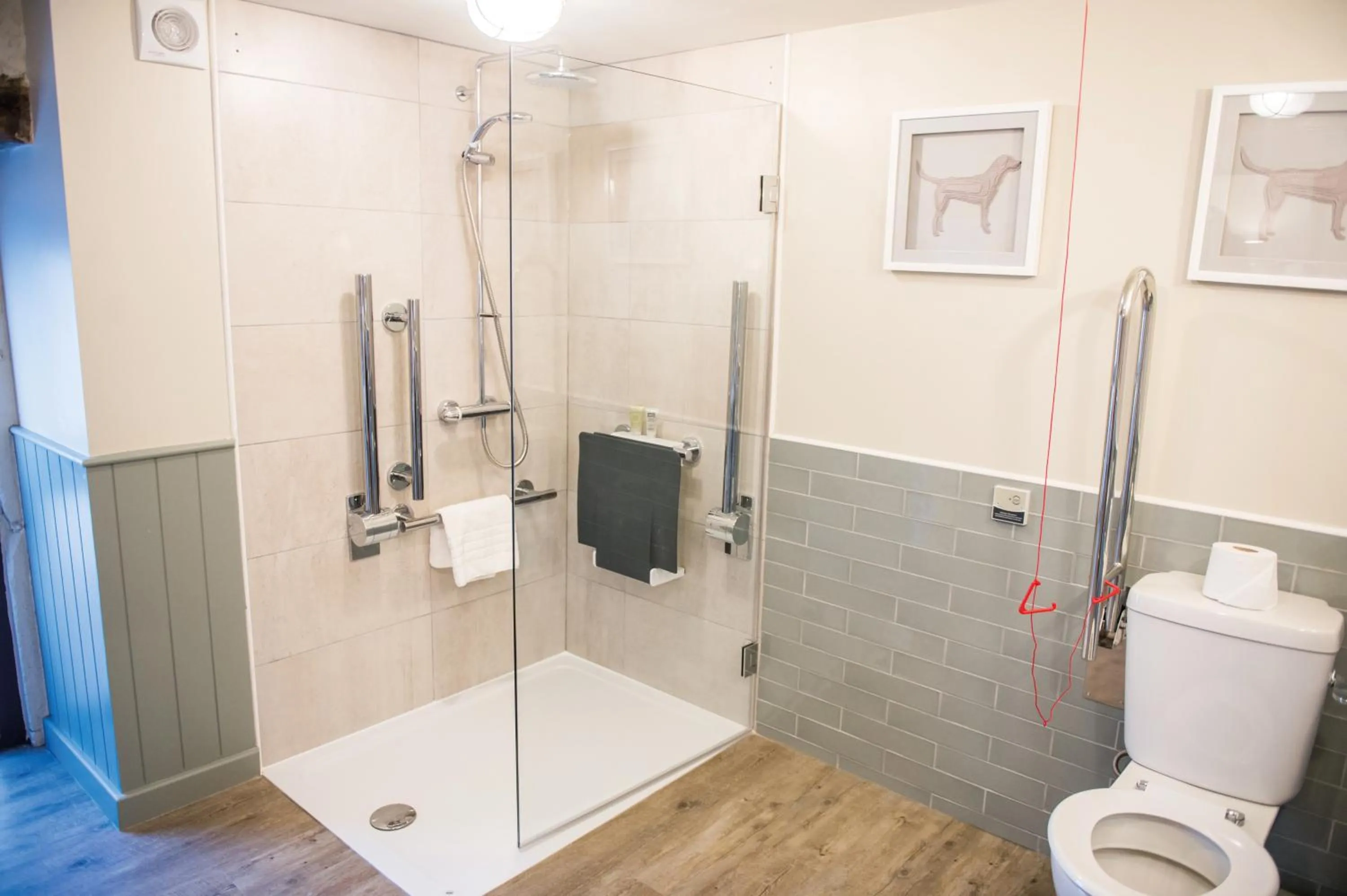 Bathroom in The Lister Arms