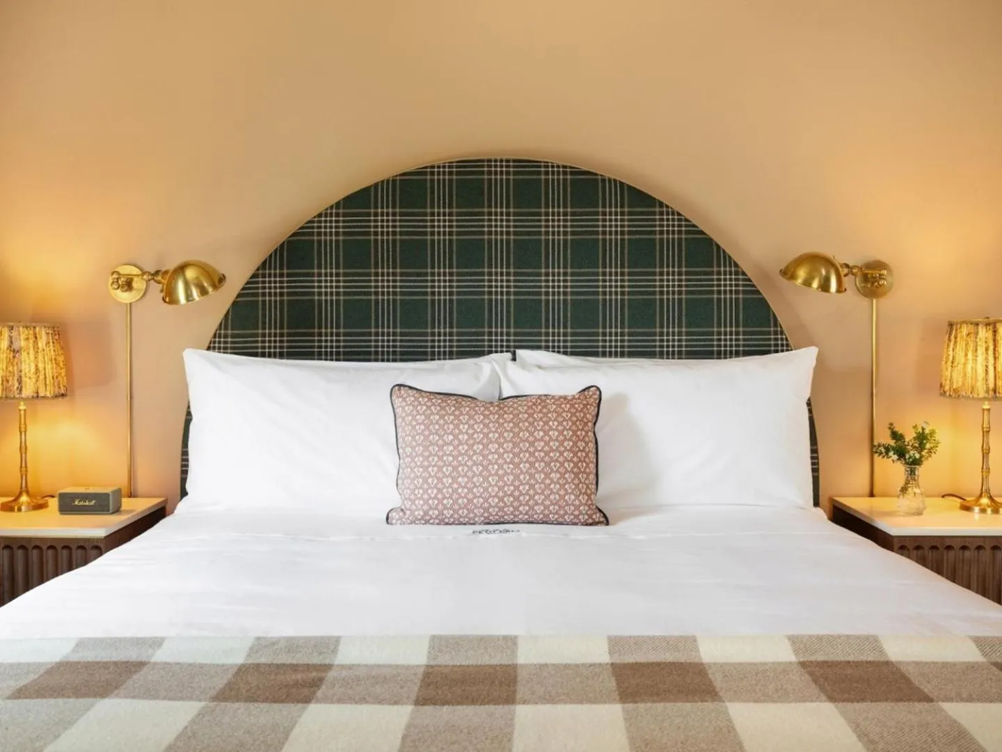Deluxe King room with Sleeper Sofa – Disability Access in Le Petit Pali St Helena