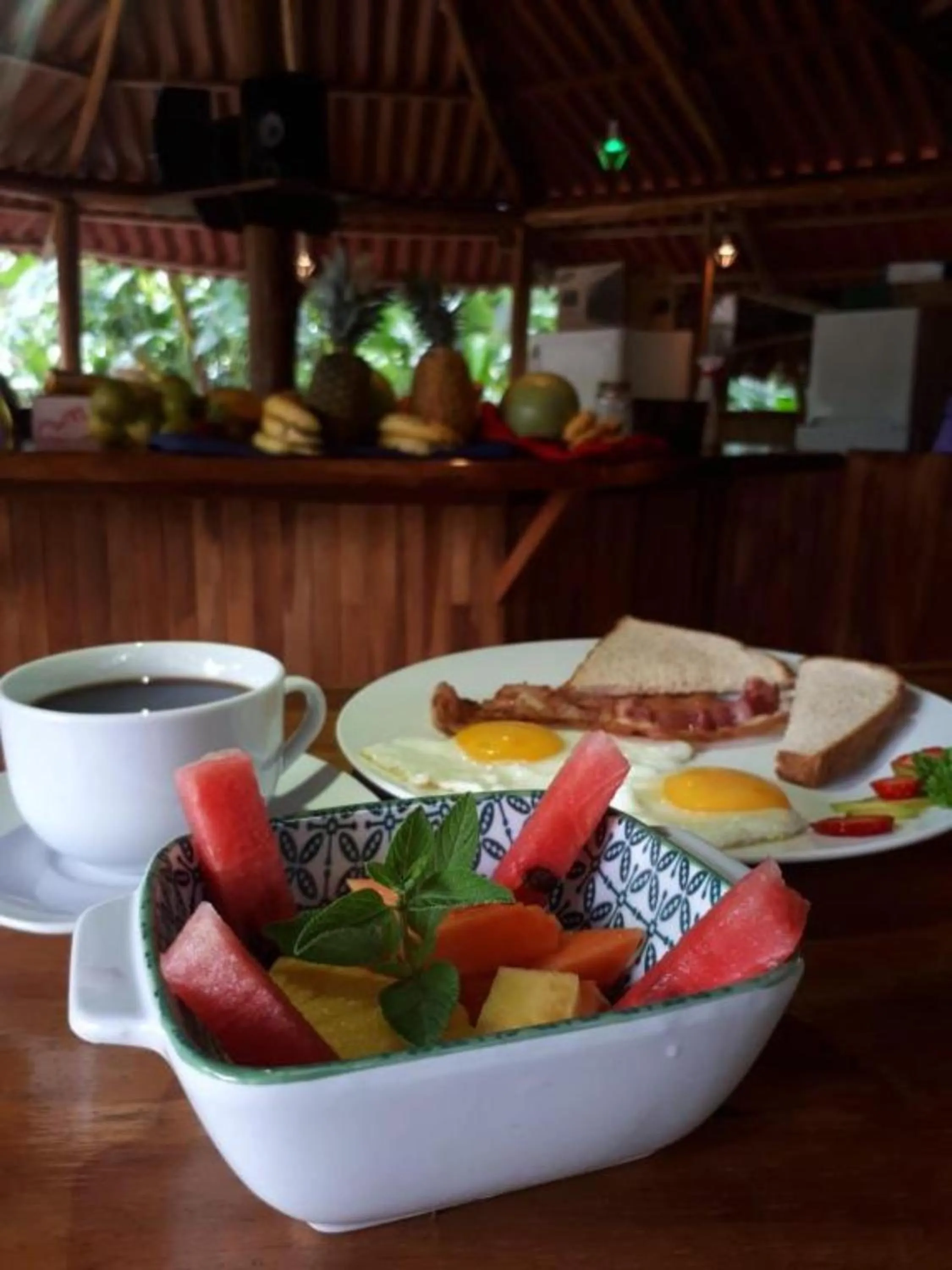 Food and drinks in Pacifico Loft Hotel