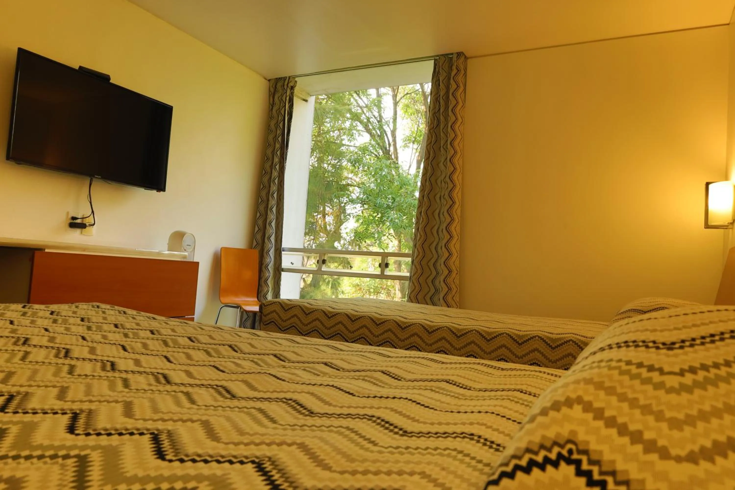 Bed in Aristos Express CDMX