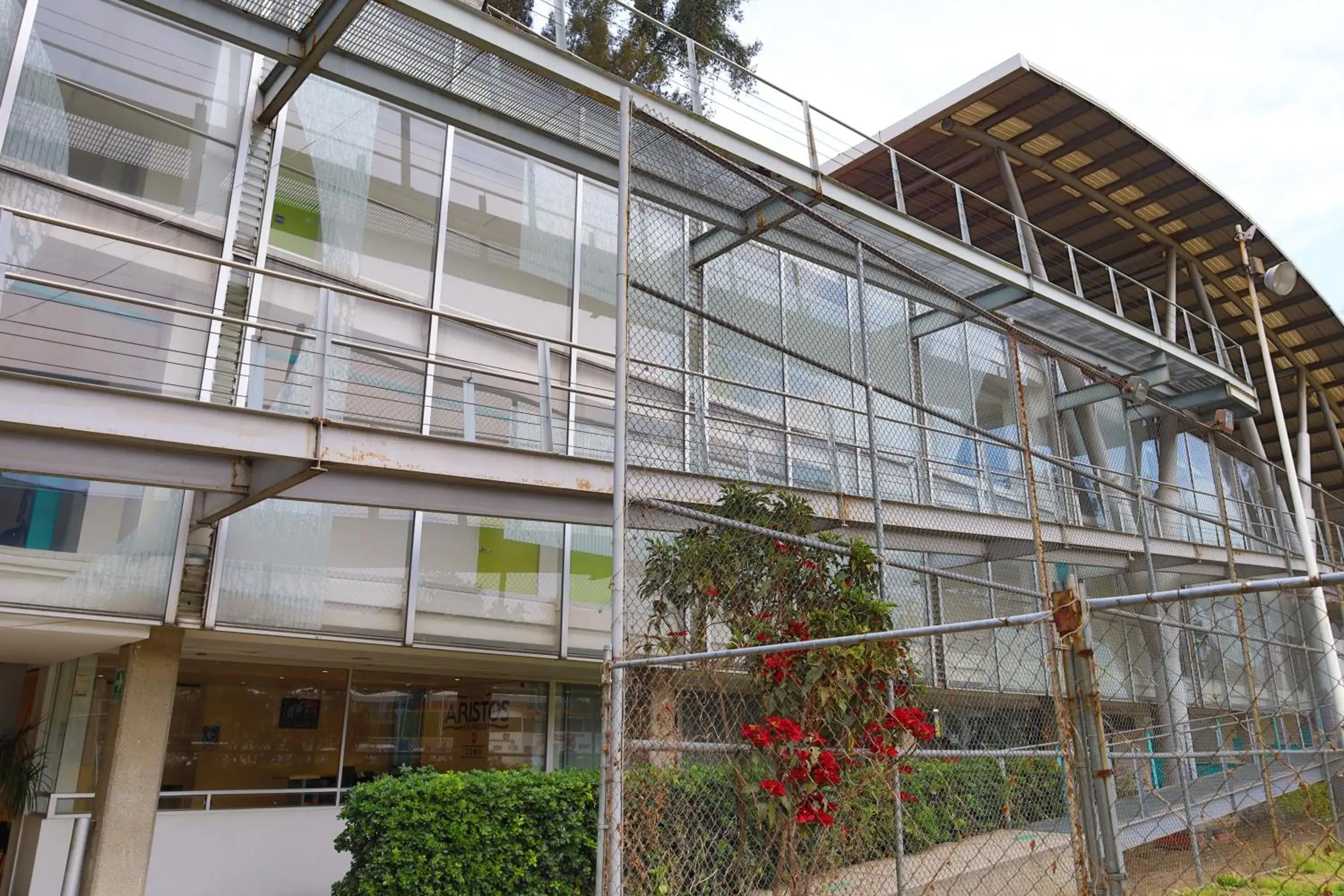 Facade/entrance in Aristos Express CDMX Facade/entrance in Aristos Express CDMX