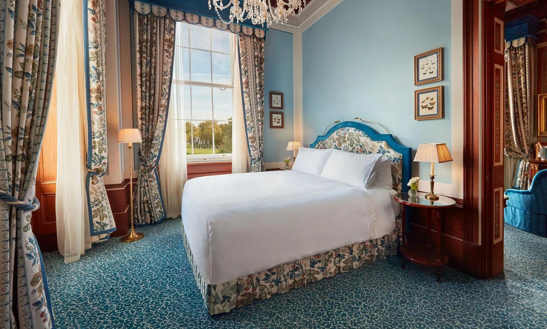 Bed in The Lanesborough, Oetker Hotels