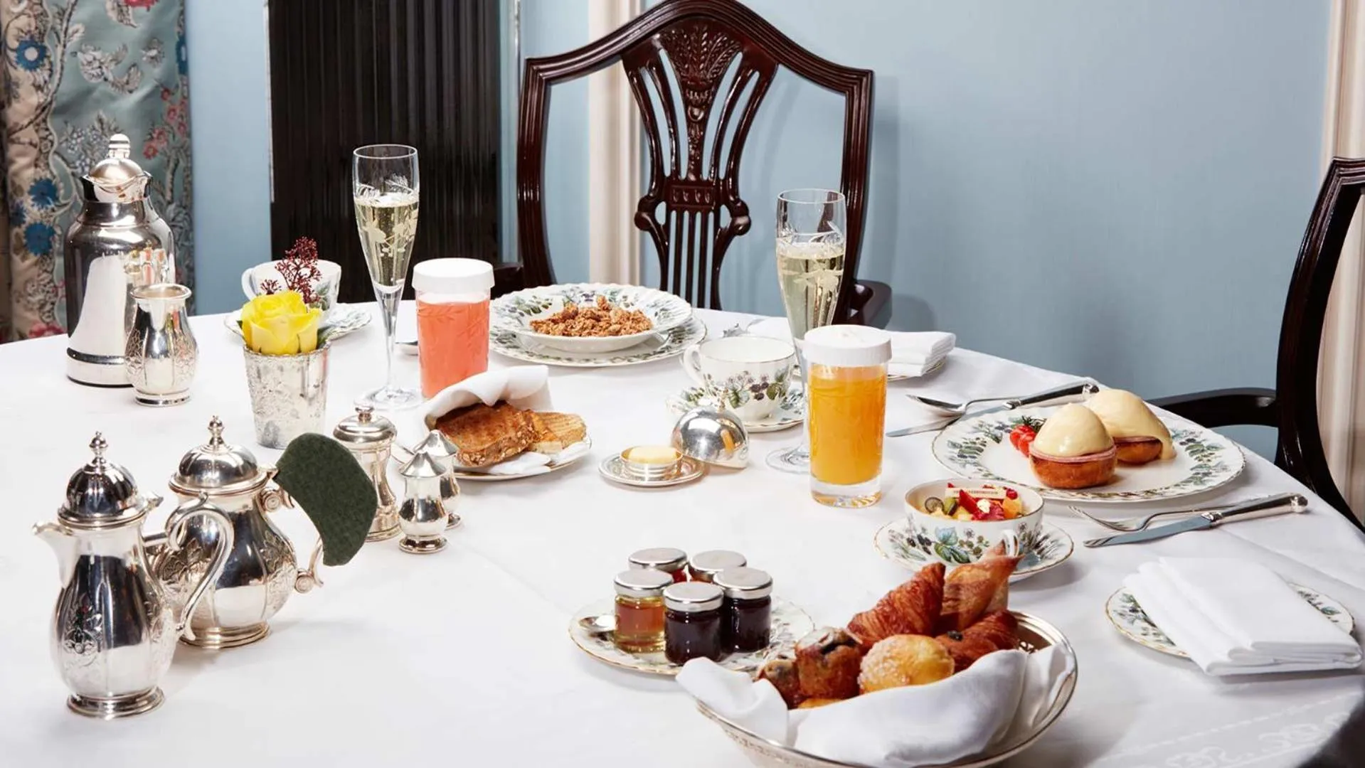 Food and drinks in The Lanesborough, Oetker Hotels