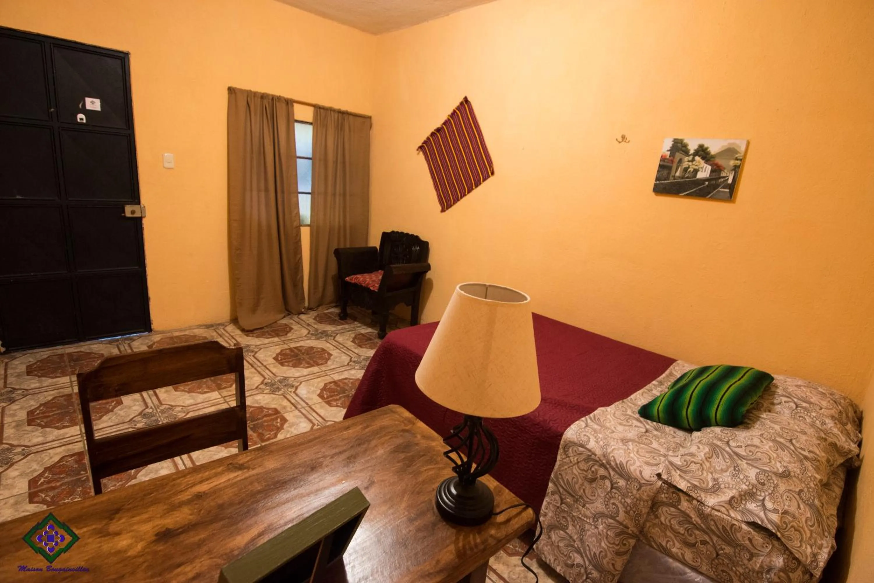 Double Room with Shared Bathroom in Maison Bougainvillea