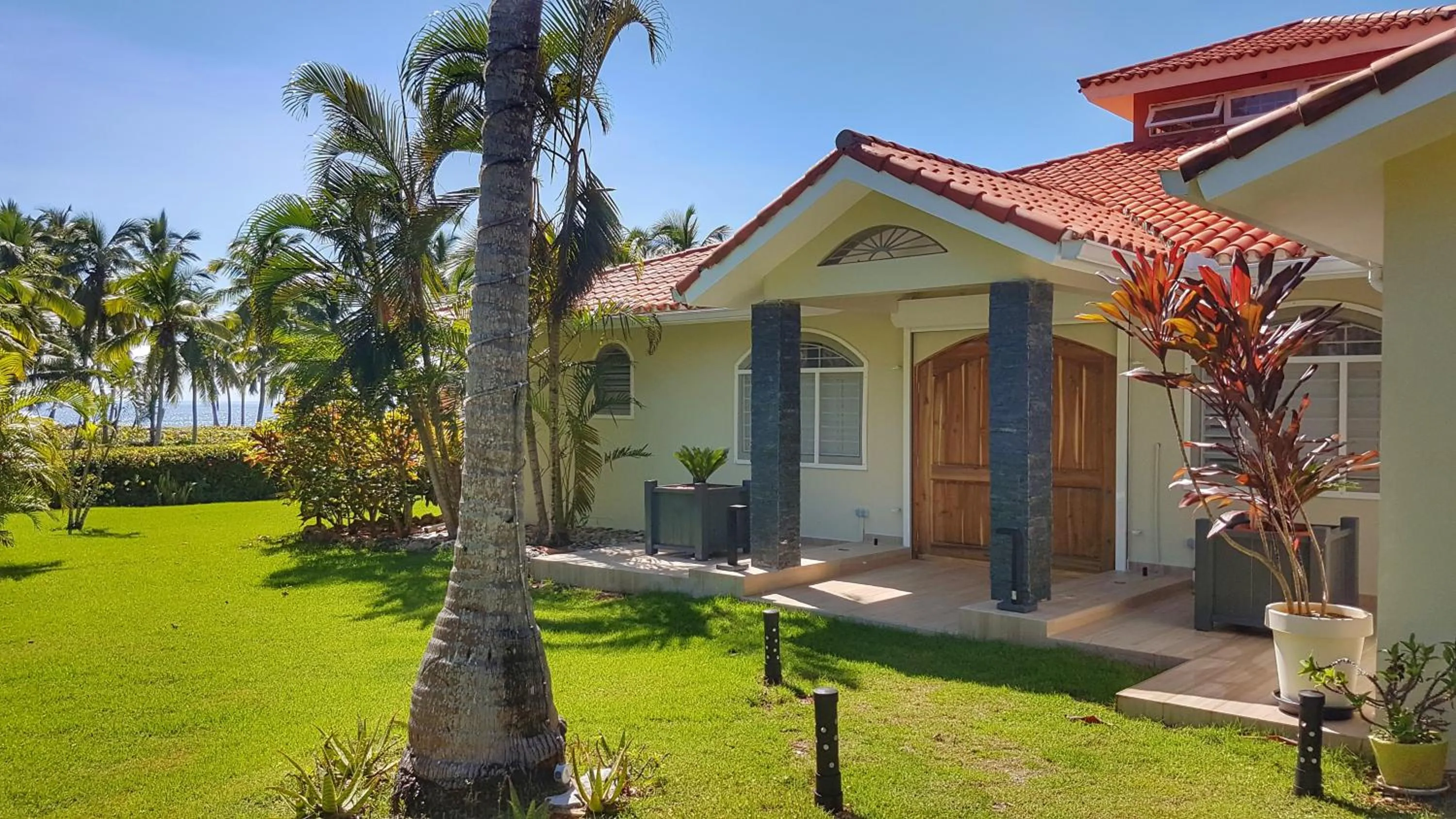 Facade/entrance in Villa Talanquera