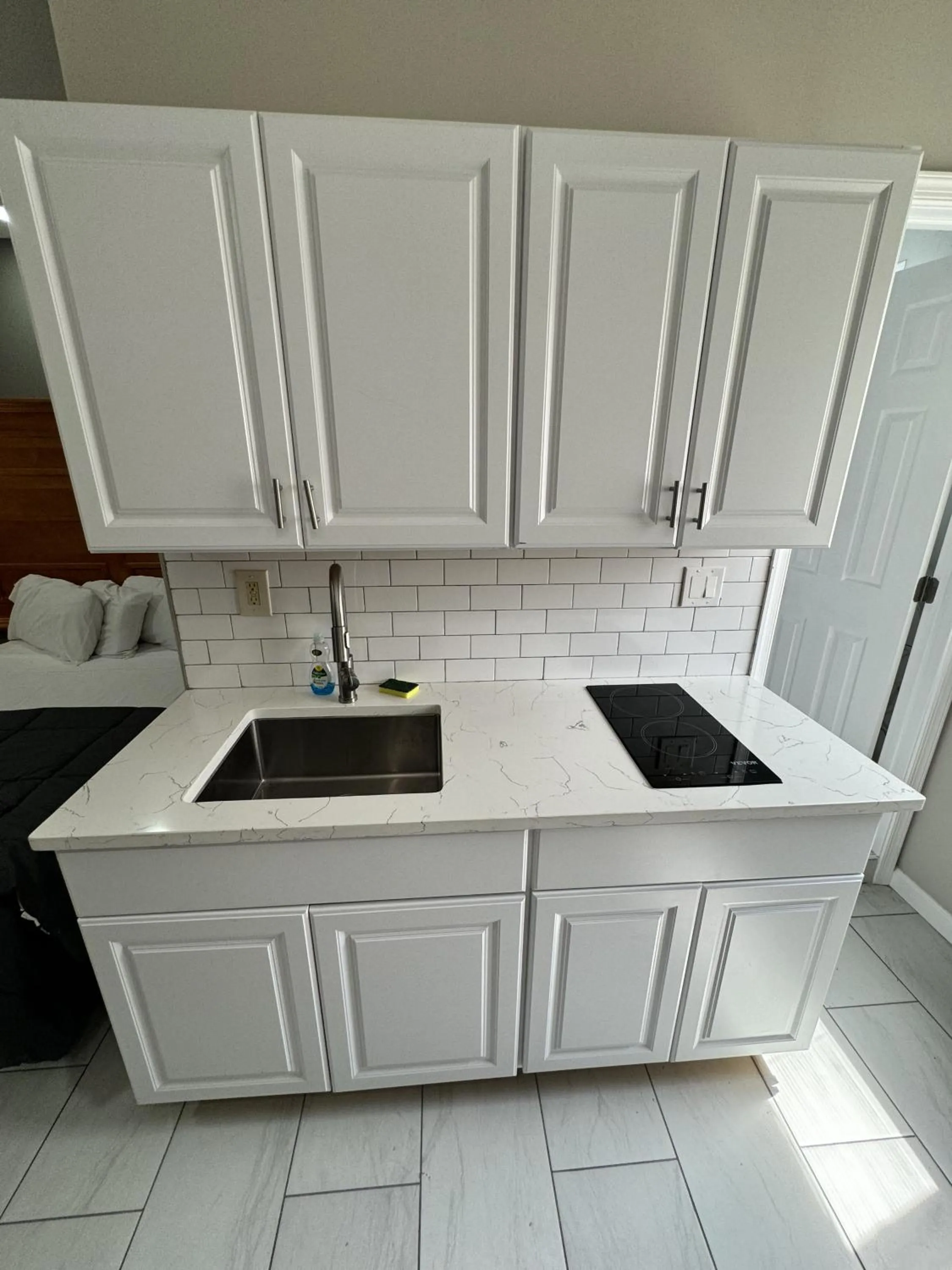 Kitchen or kitchenette in Paradise Inn