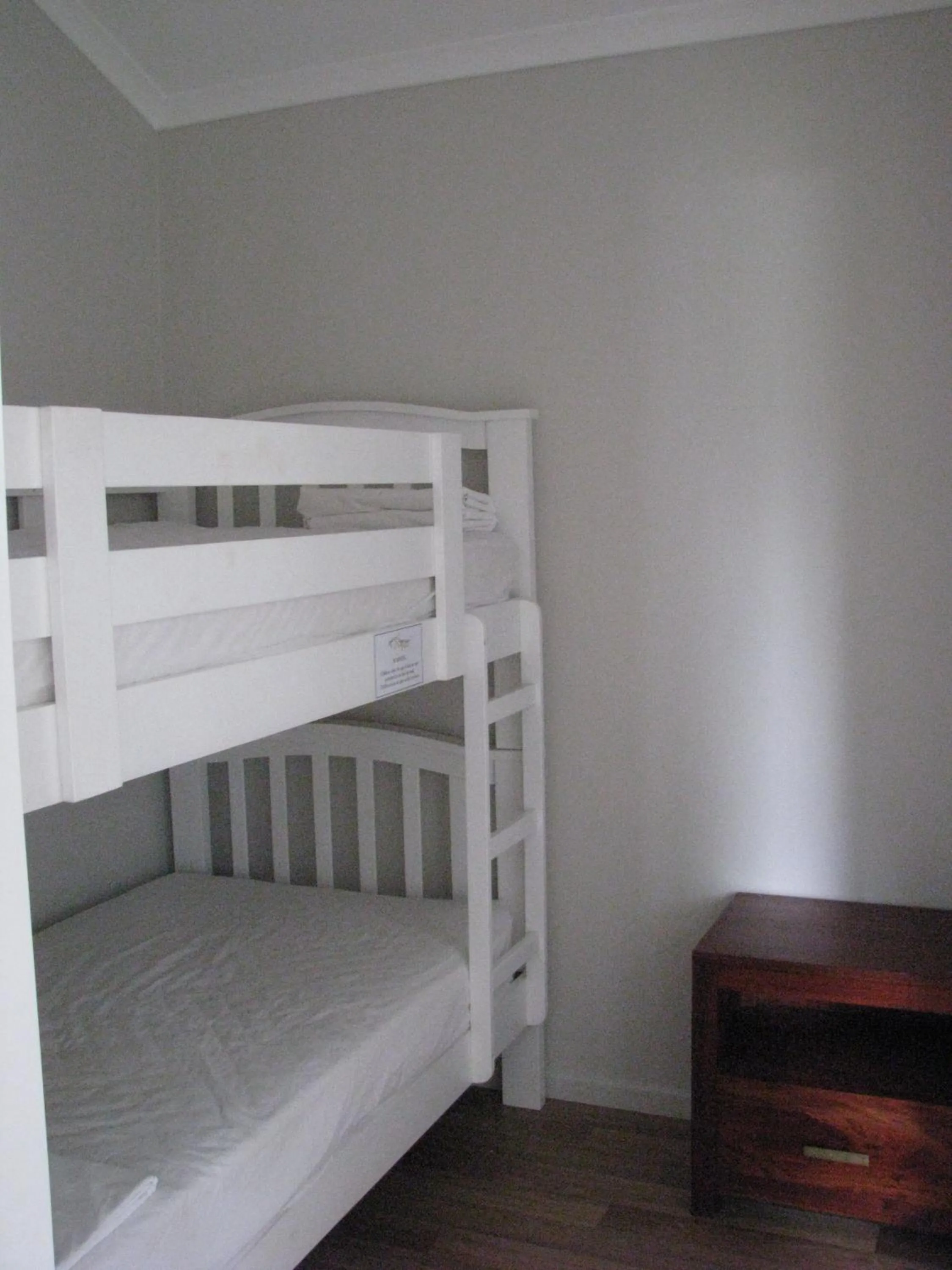 Bedroom, Bed in Cardwell Beachcomber Motel & Tourist Park