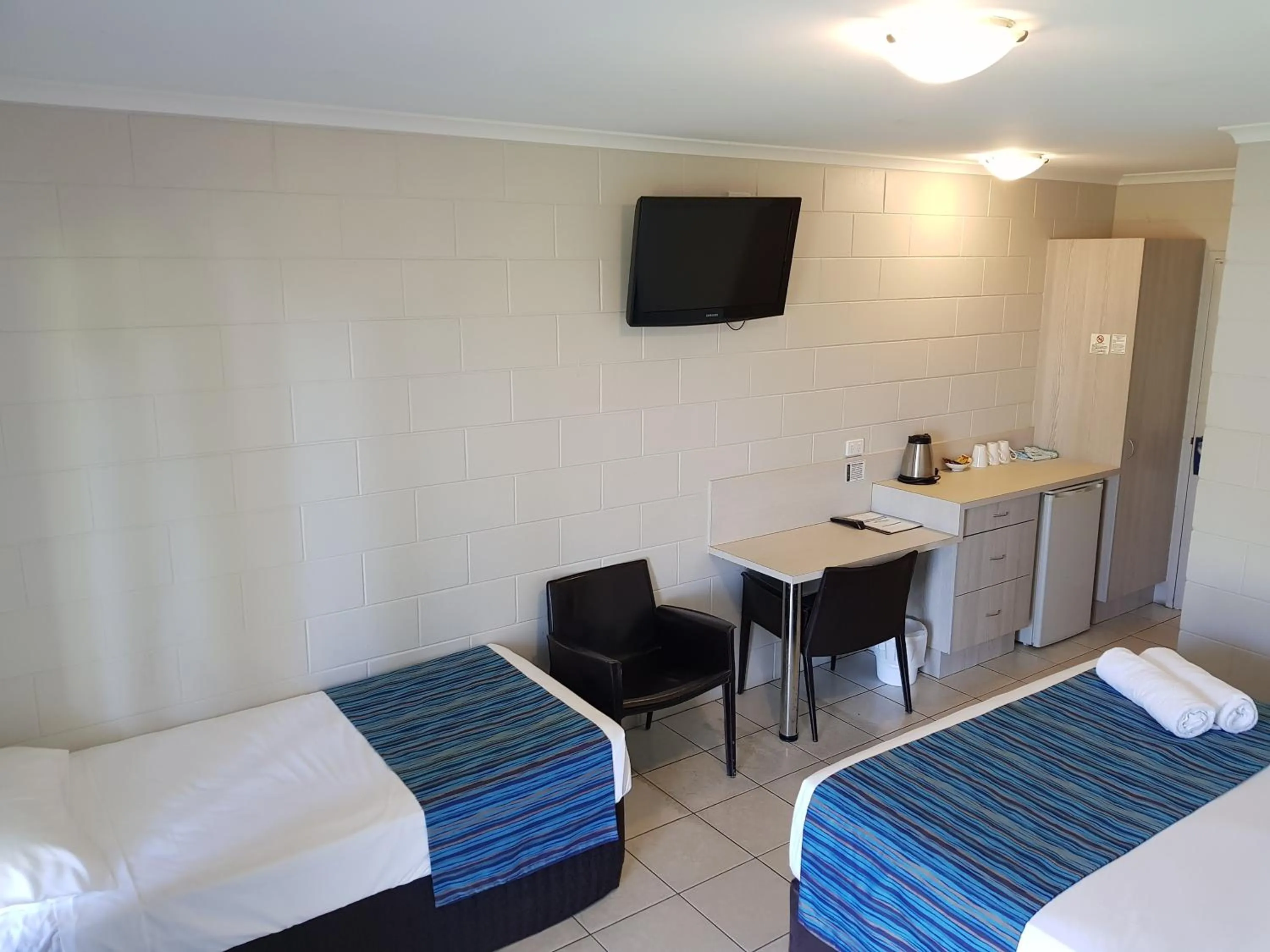 Bed in Cardwell Beachcomber Motel & Tourist Park