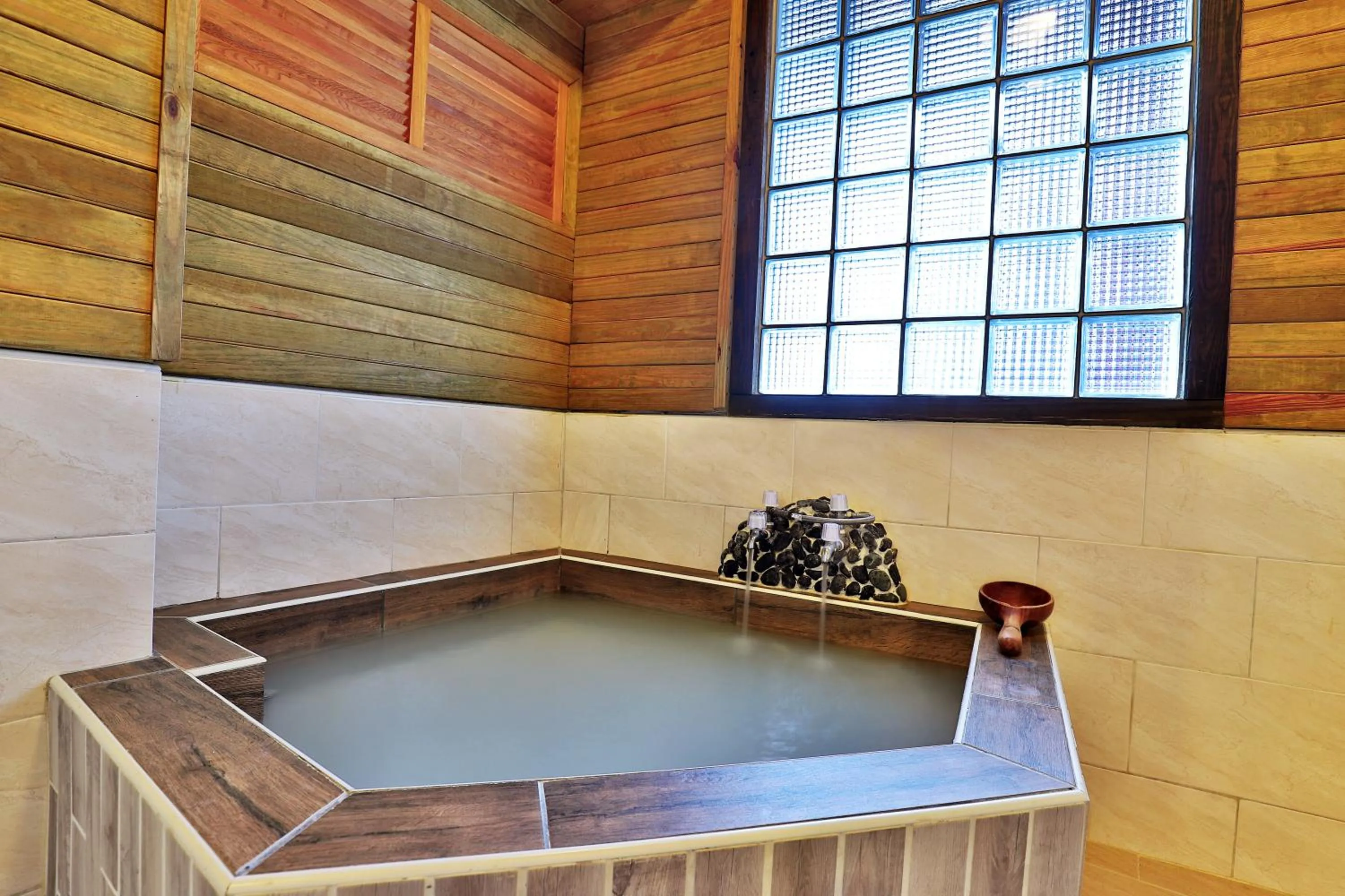 Gorgeous Hot Spring Resort