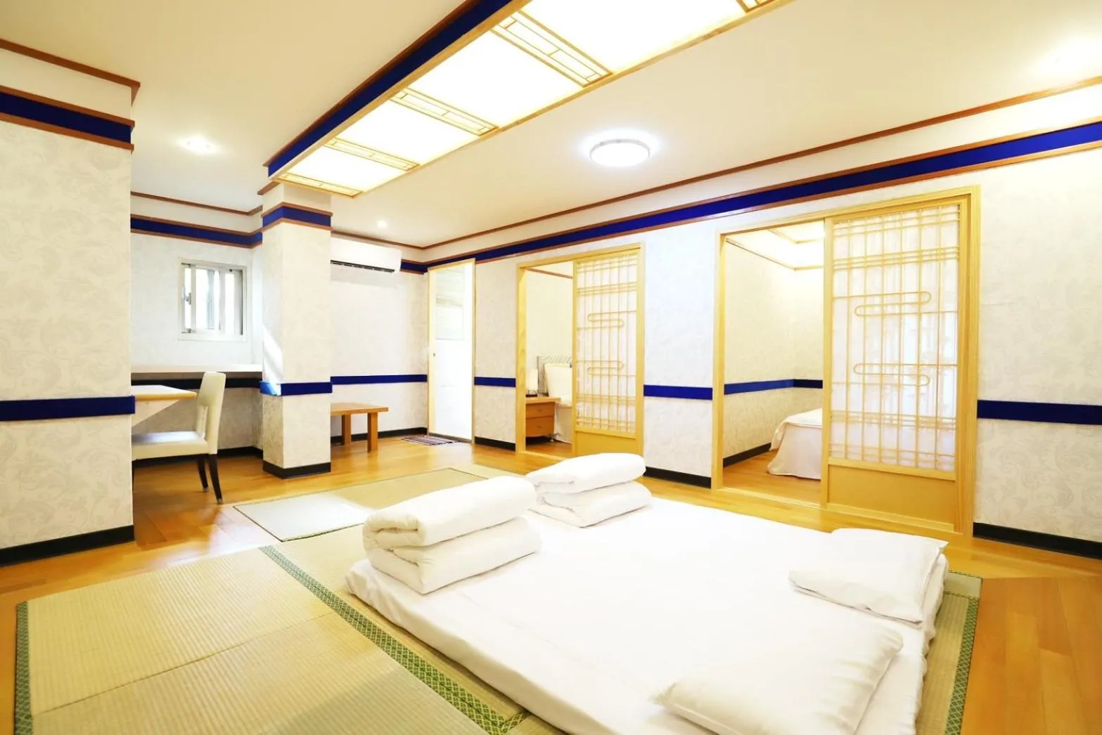 Bedroom, Bed in Gorgeous Hot Spring Resort