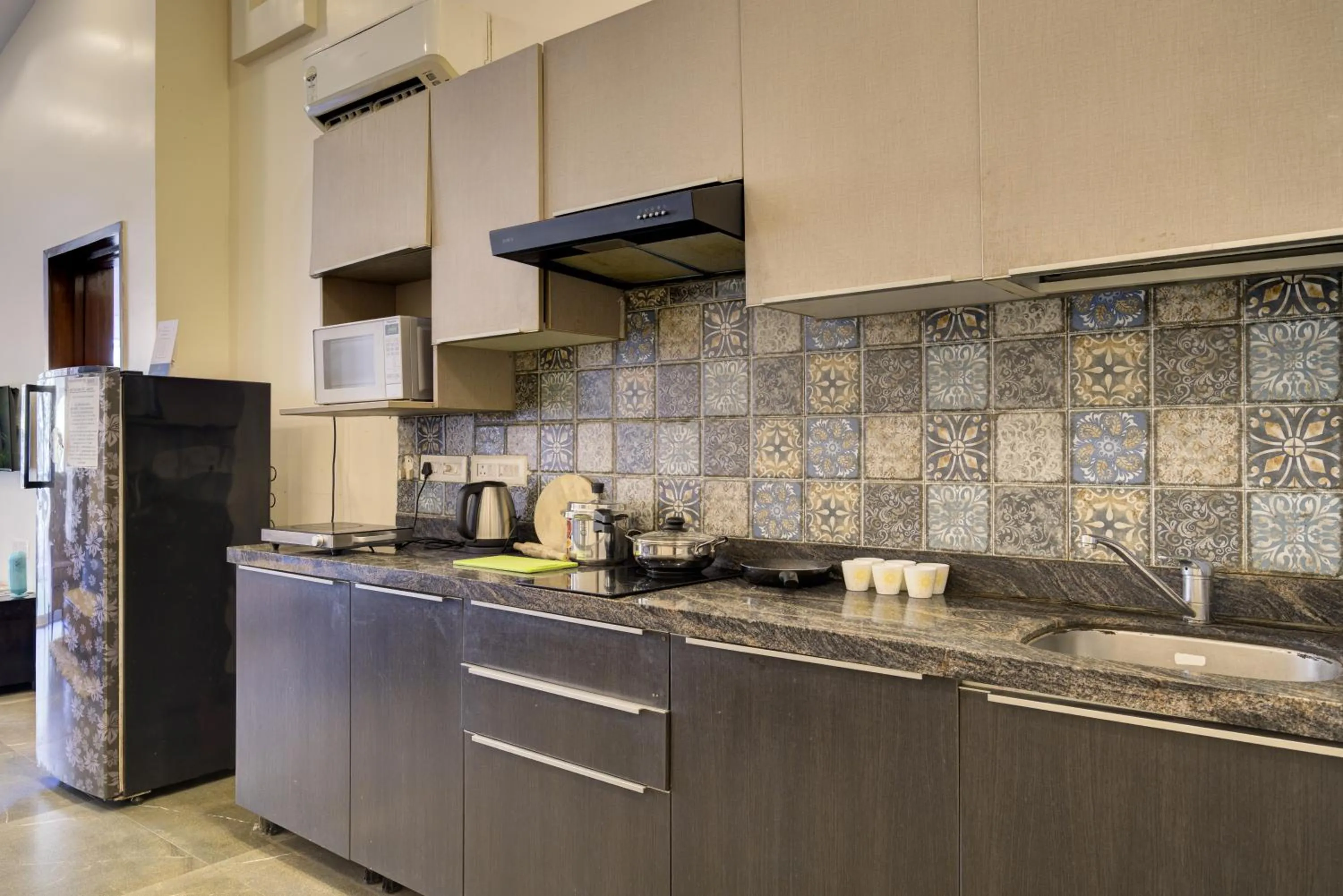 Kitchen or kitchenette in Eternal wave by HappyInch