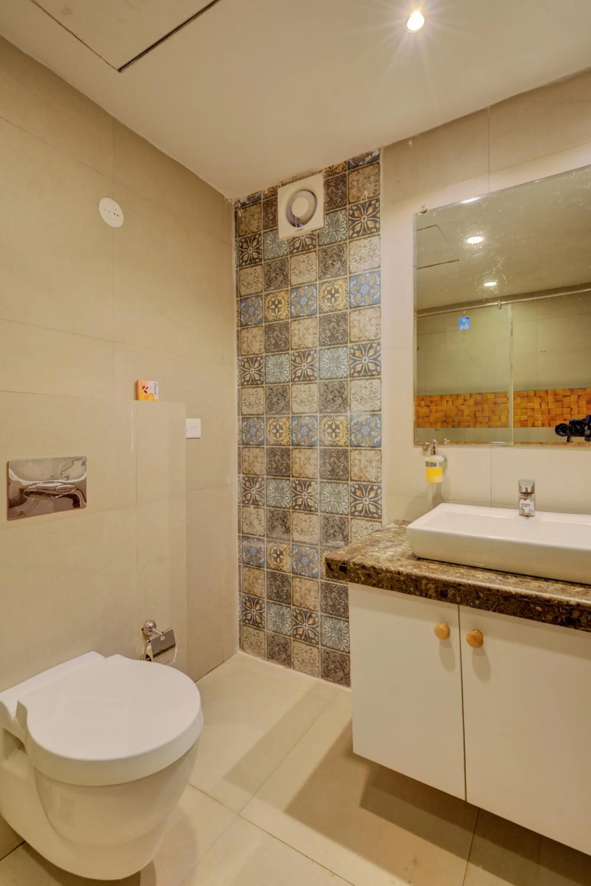 Toilet in Eternal wave by HappyInch