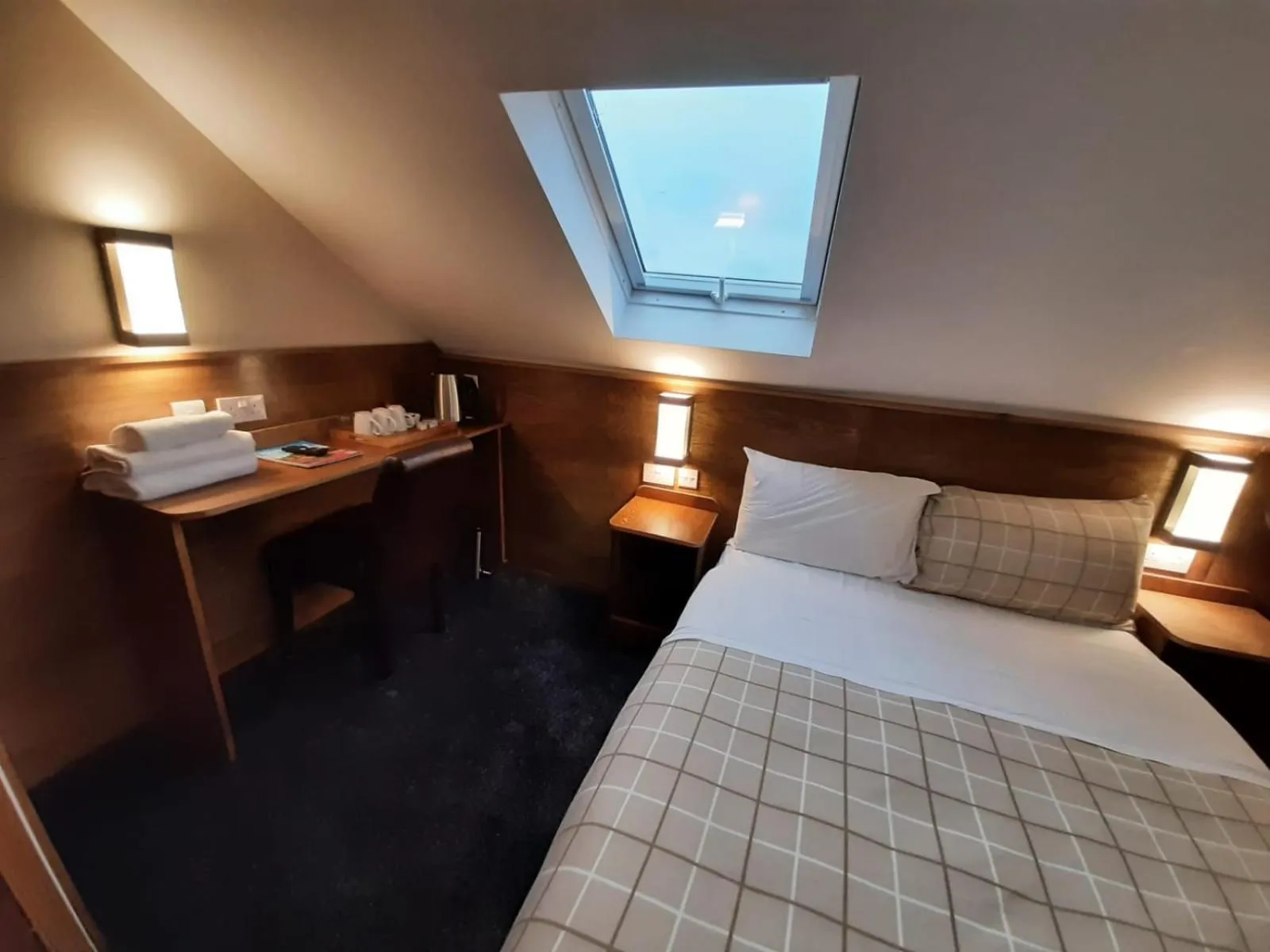 Bed in Adelphi Hotel