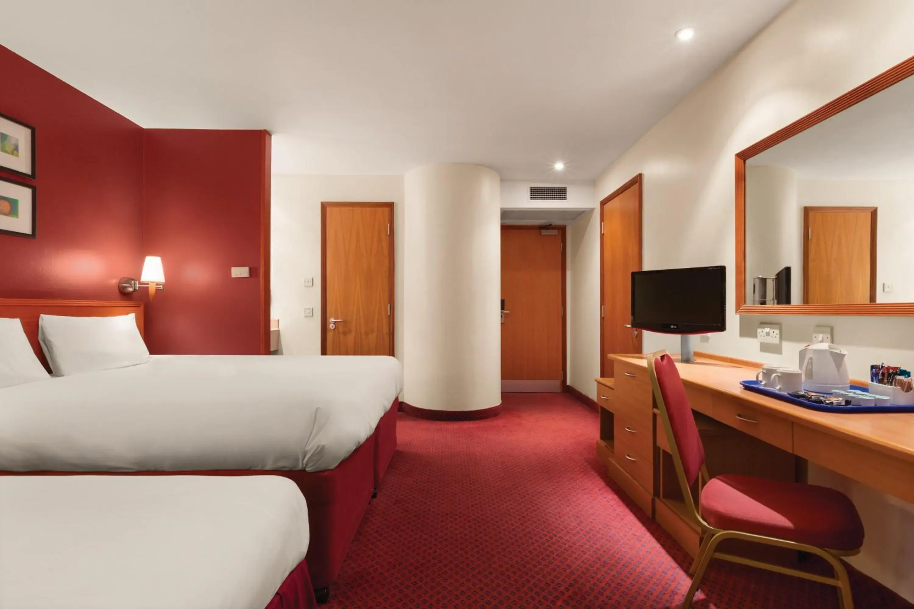 Photo of the whole room in Days Inn Stevenage North Photo of the whole room in Days Inn Stevenage North