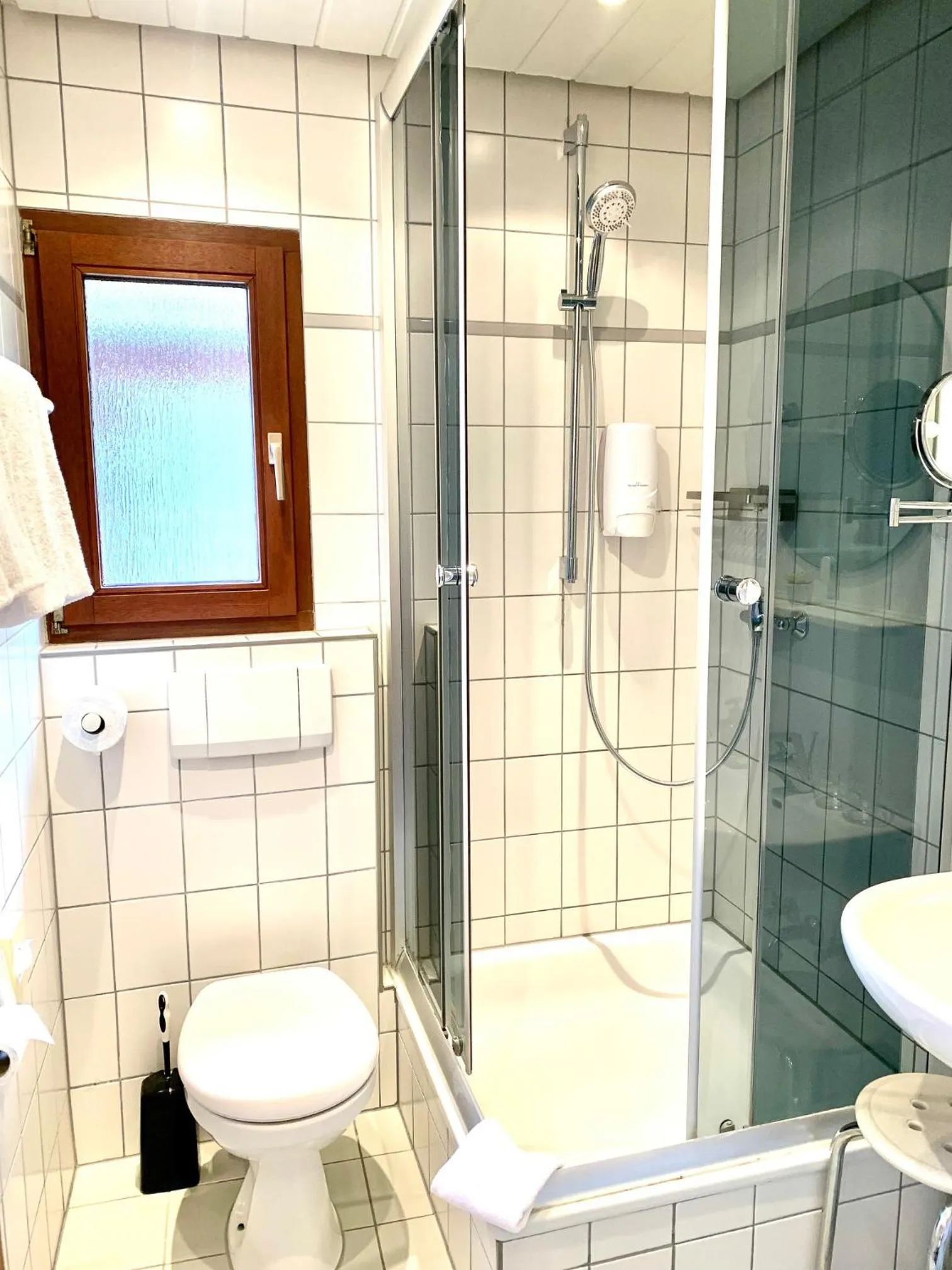 Bathroom in Hotel zur Loreley - Garni