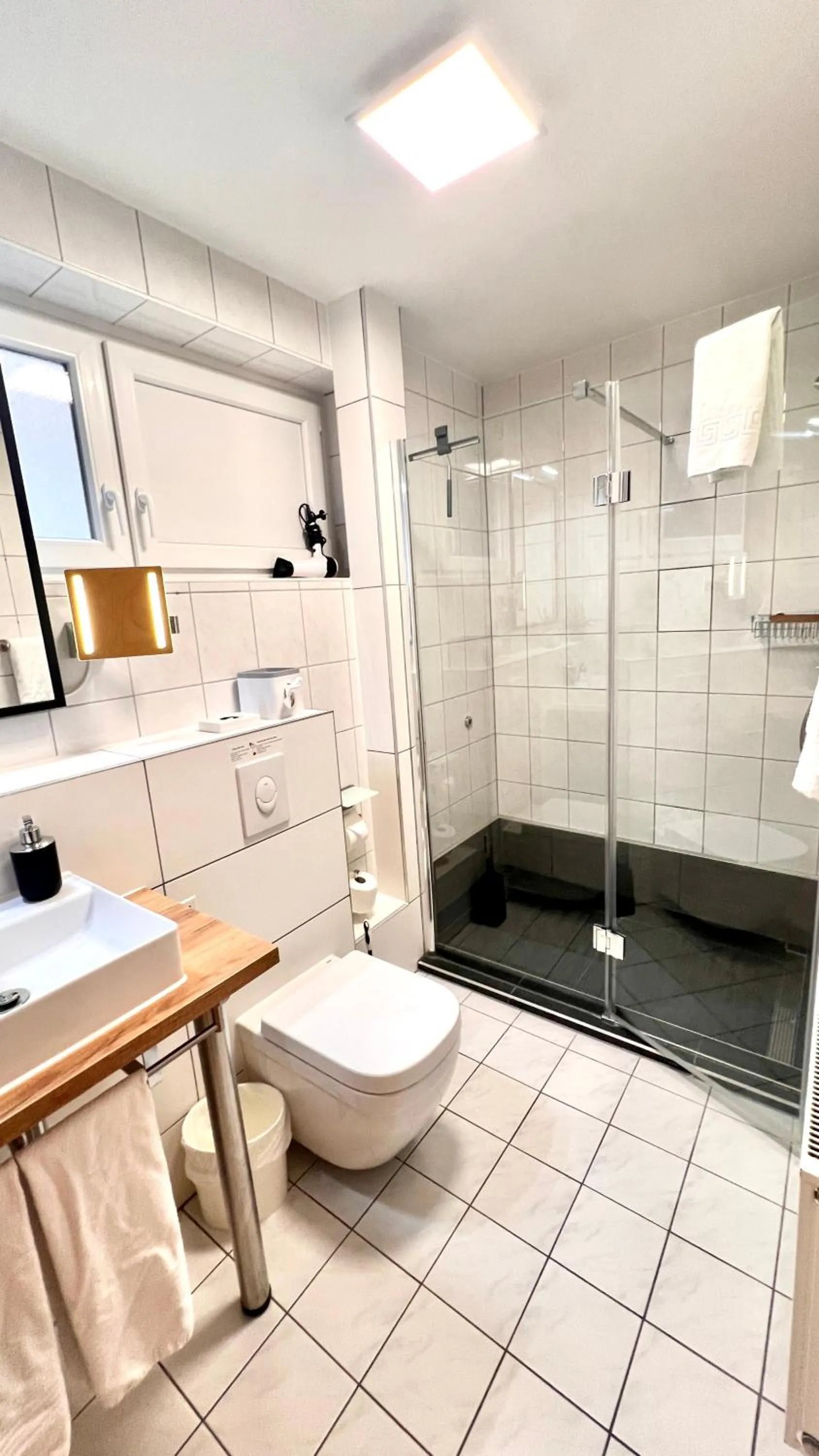 Bathroom in Hotel zur Loreley - Garni