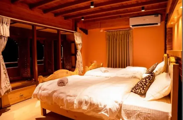 Deluxe Double or Twin Room - single occupancy in Nag Pukhu Guest House Deluxe Double or Twin Room - single occupancy in Nag Pukhu Guest House