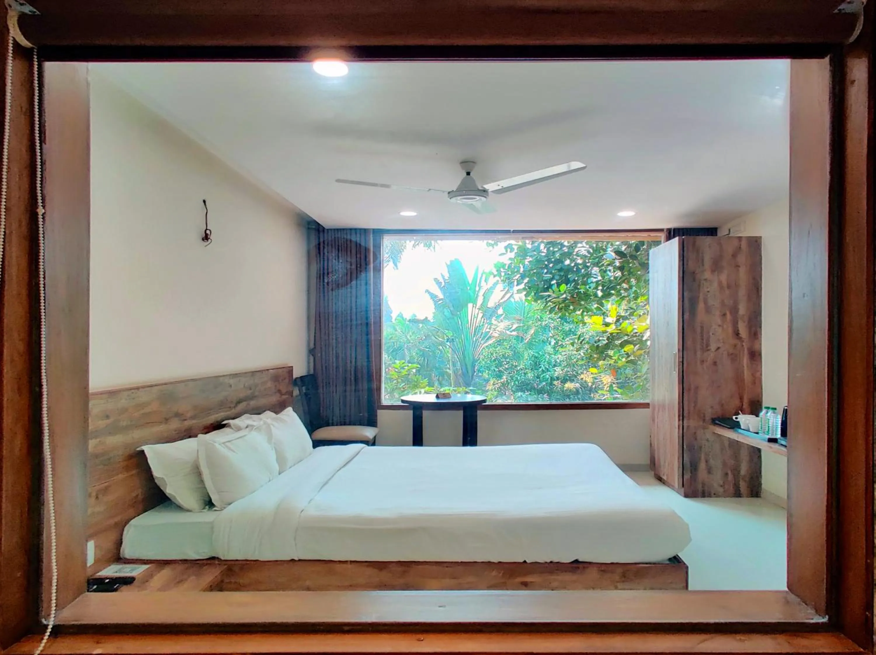 Bedroom, Bed in Pushp Vatika Resort & Lawns