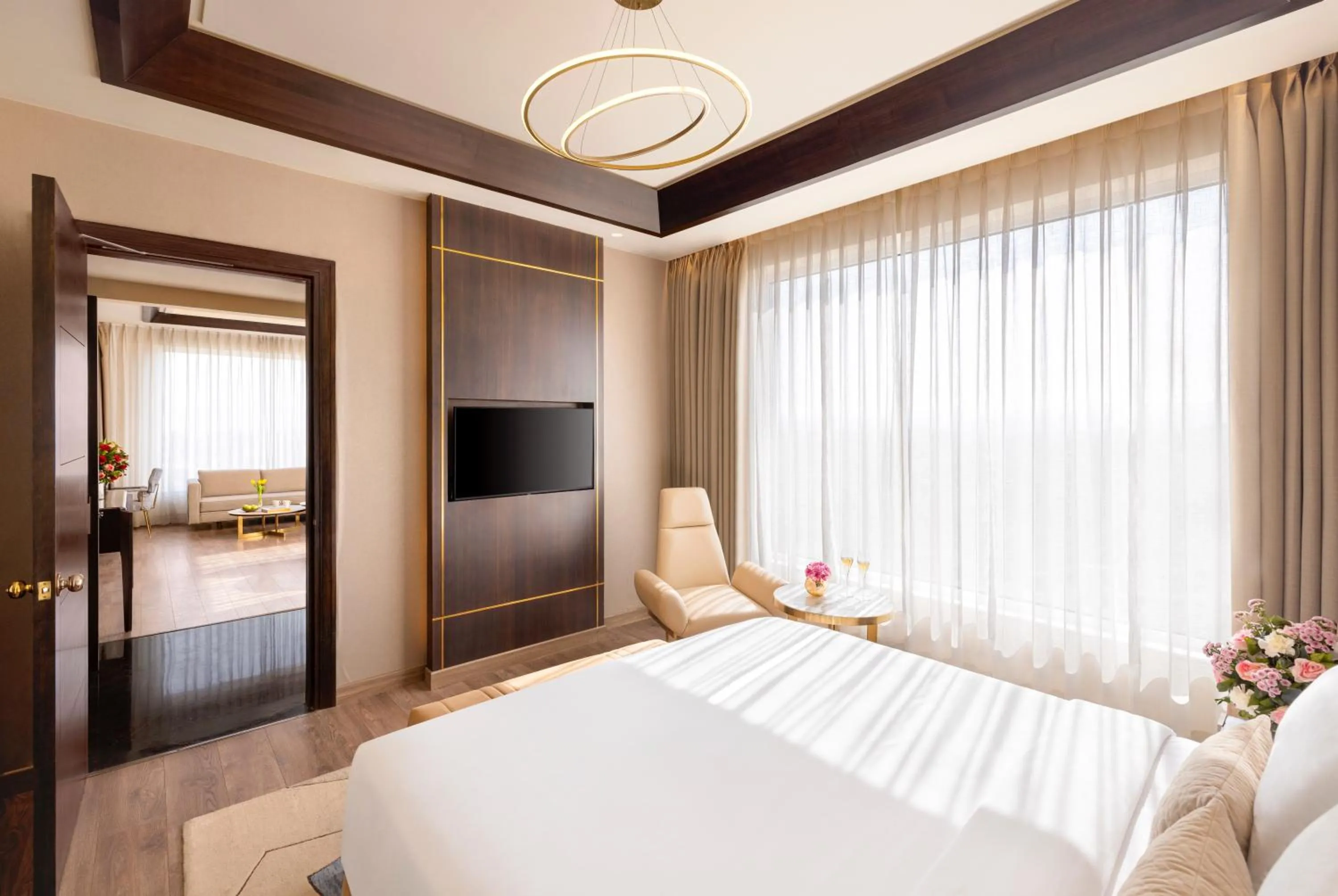TV and multimedia, Bed in Gateway Dehradun