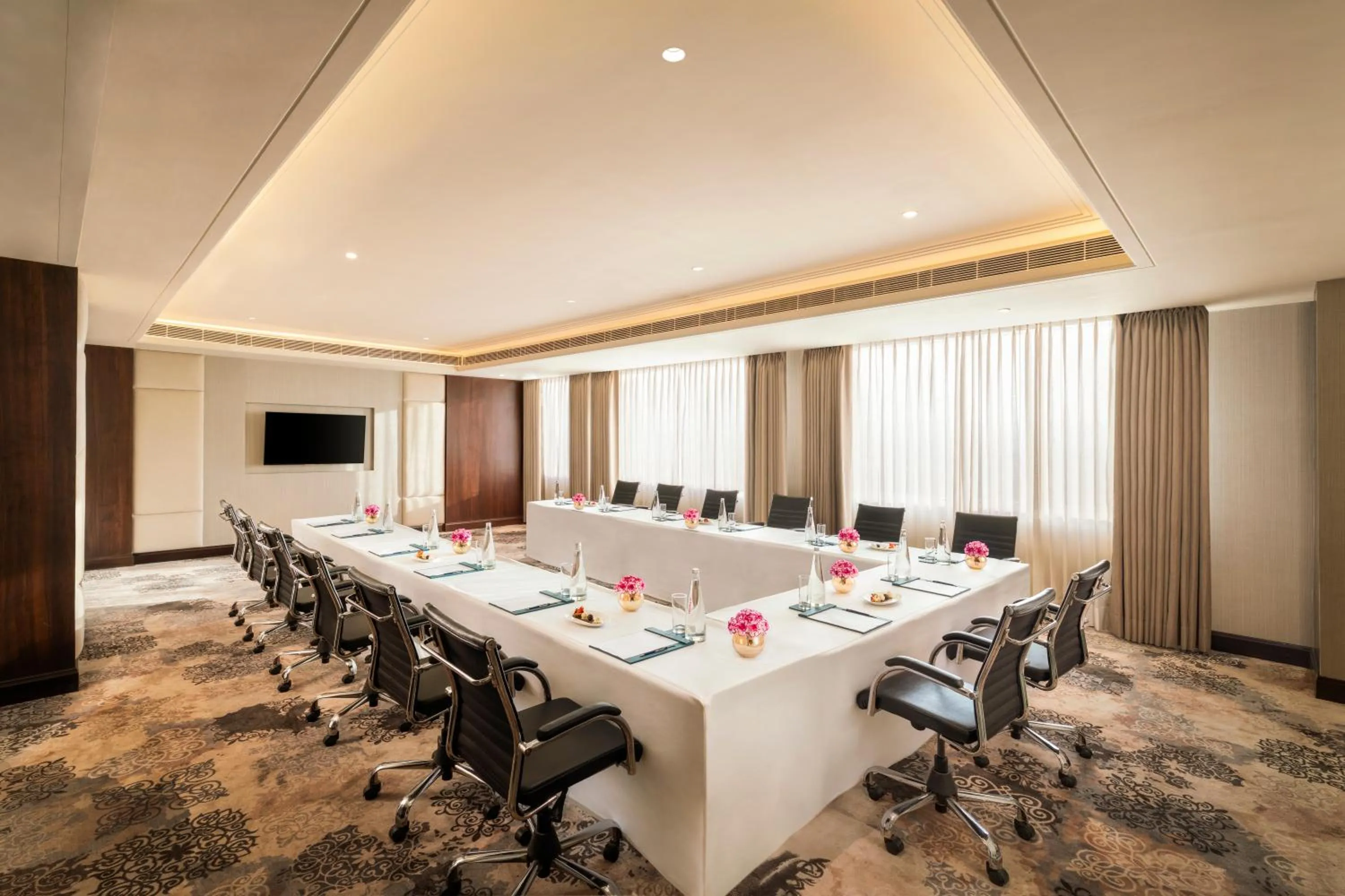 Banquet/Function facilities in Gateway Dehradun