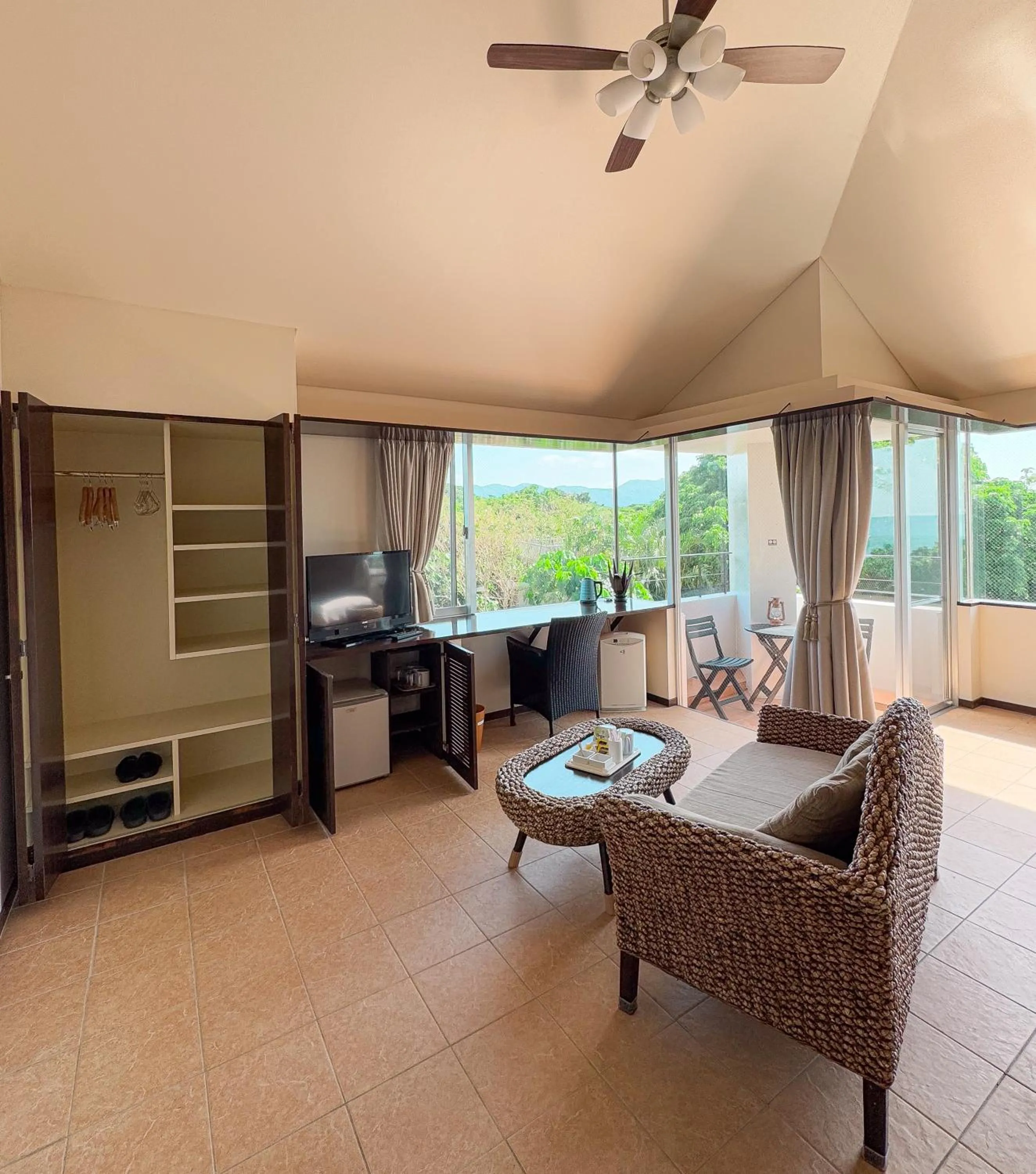 TV and multimedia in Sky Ocean - Ishigaki Eco-Resort - Newly Renovated