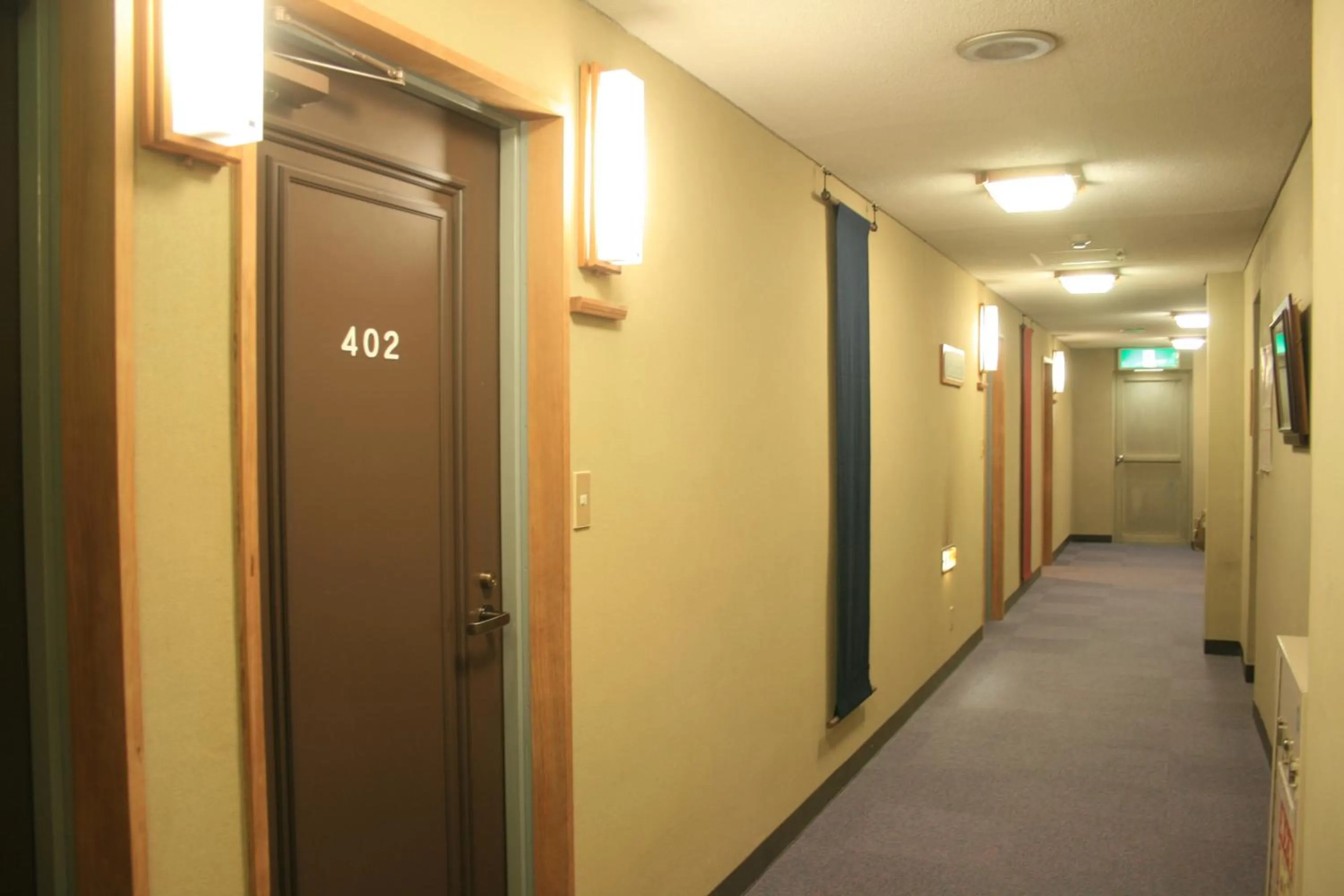 Business facilities in Kashiwaya