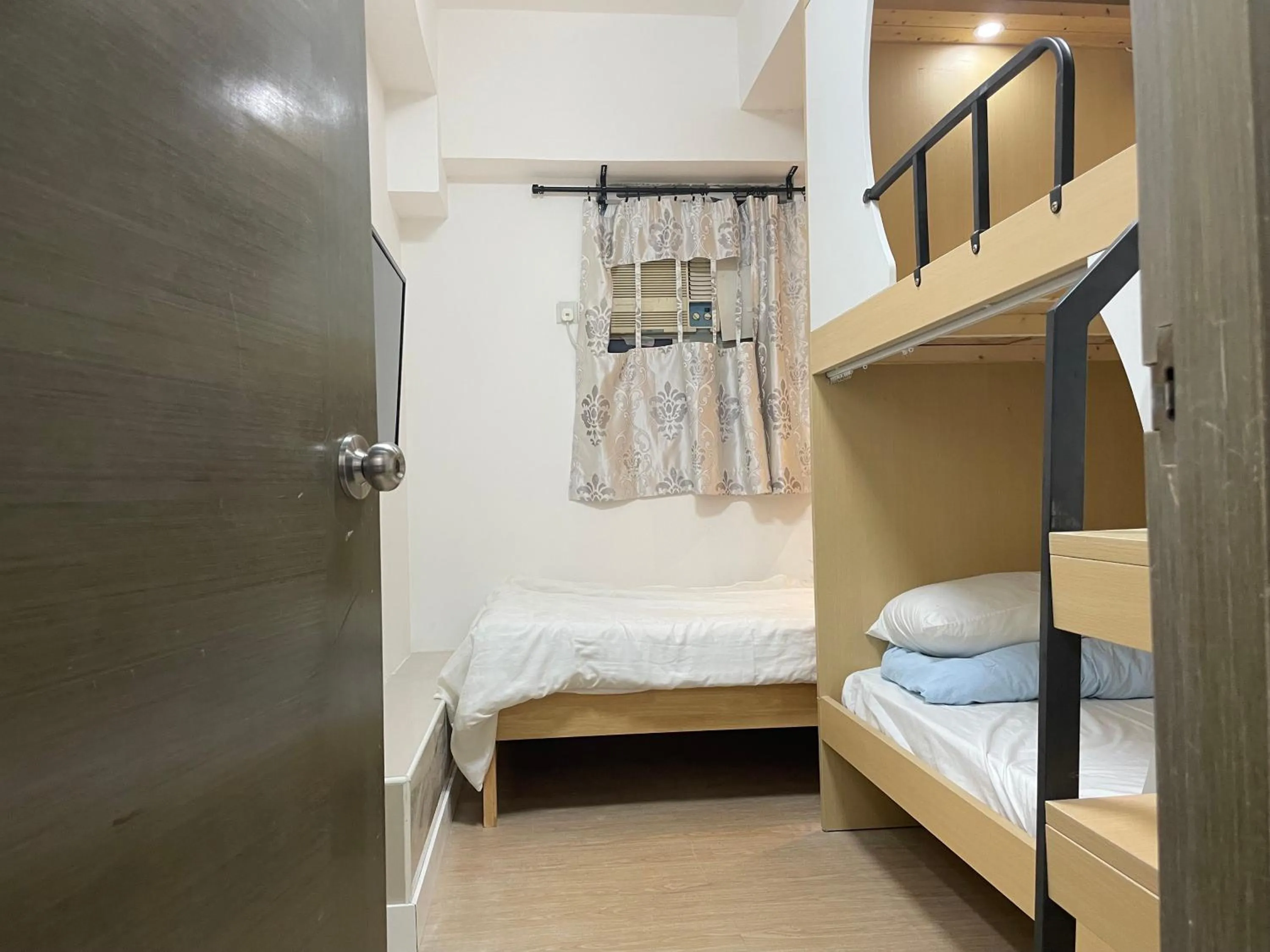 Bed in Majestic 7 Guesthouse (formerly KAT Hotel)