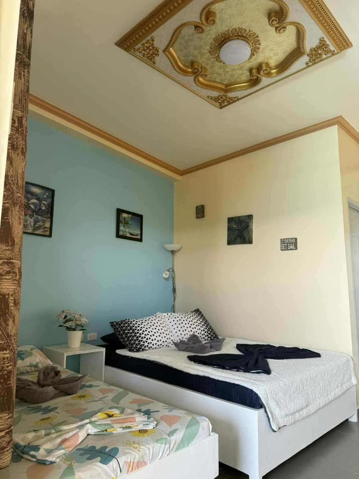 Bed in Playa Blanca Beach Resort