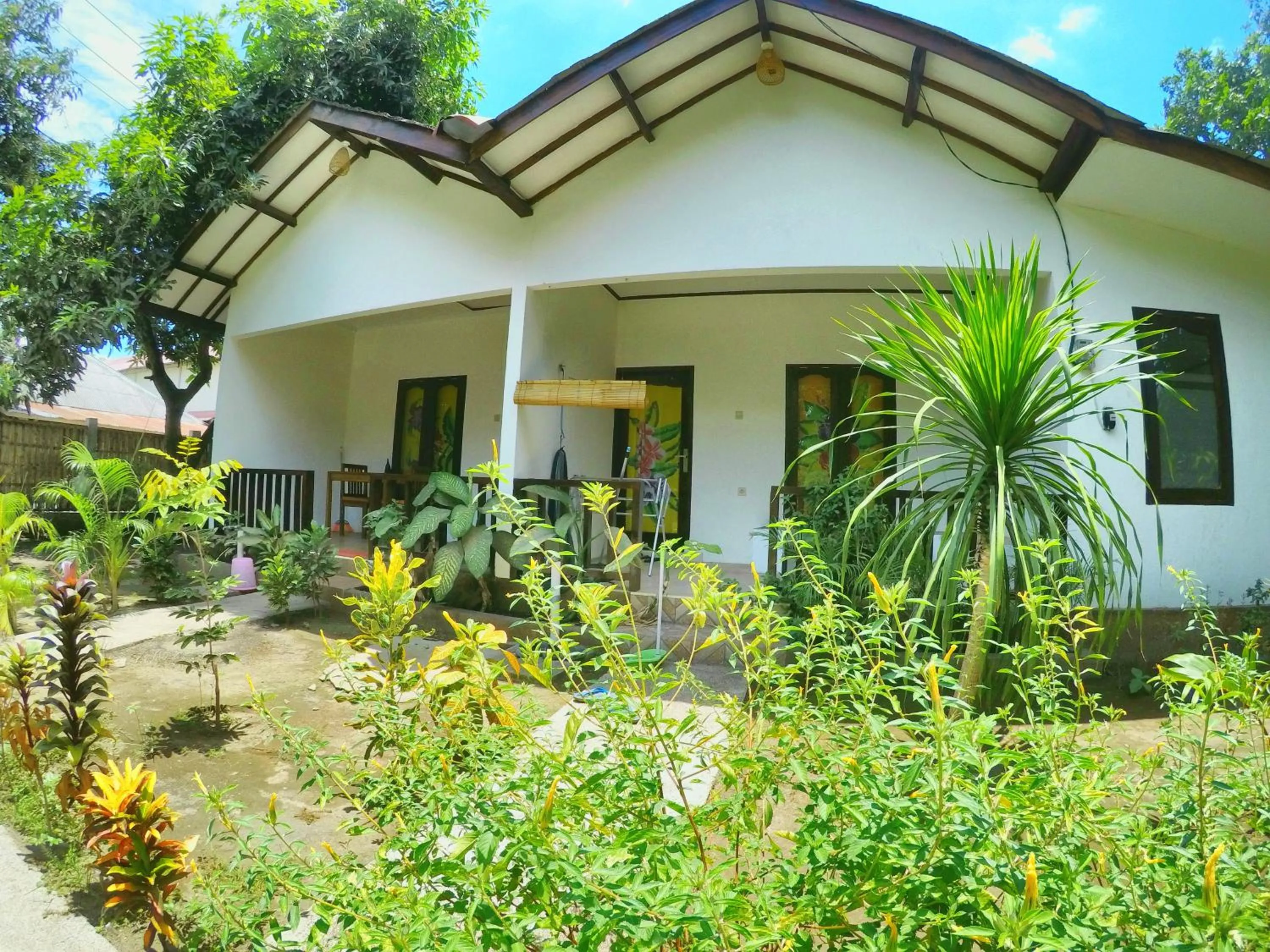Garden view in Ina Gili Guesthouse