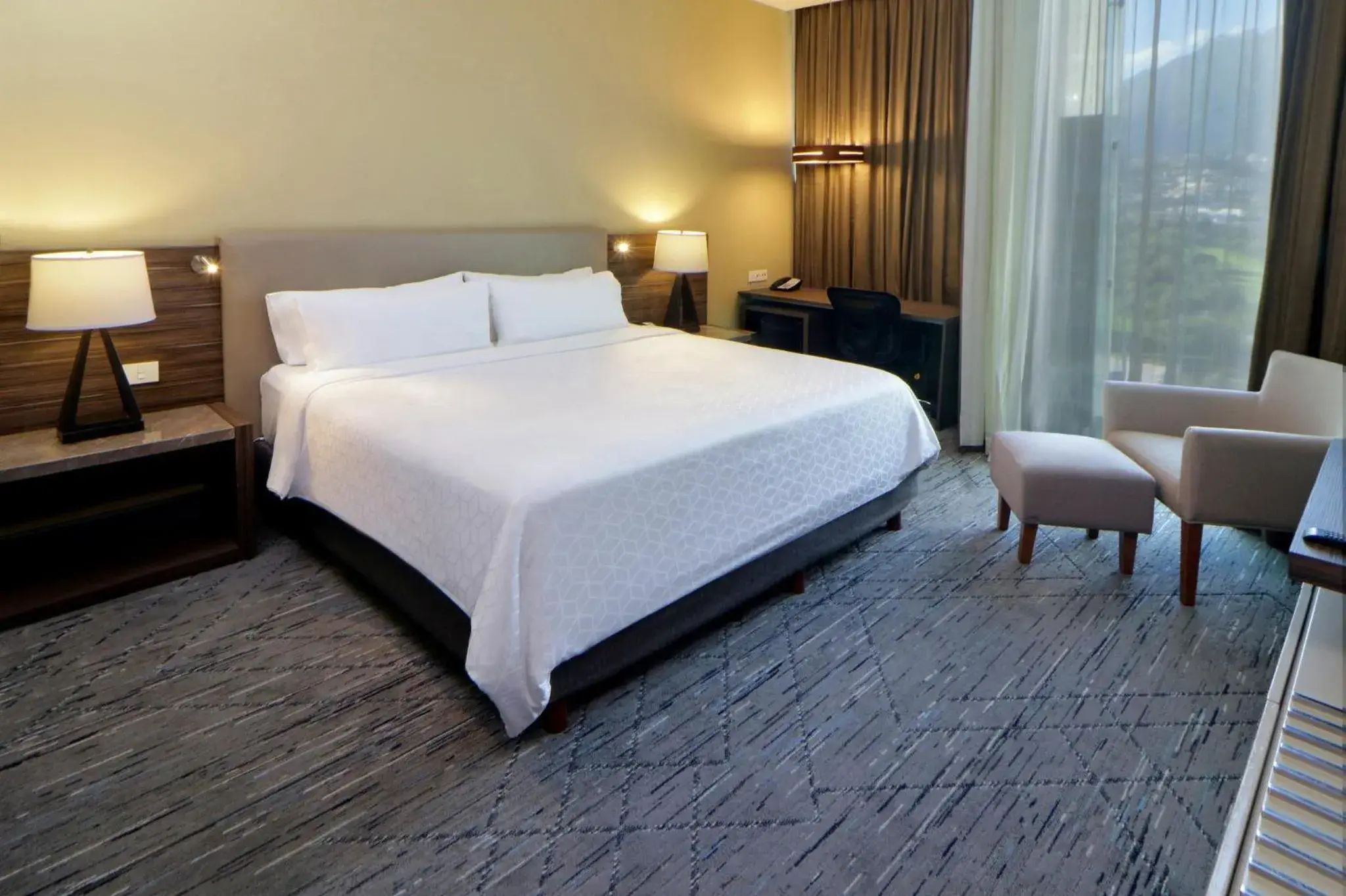Standard King Room with Extra Floor Space in Holiday Inn Express & Suites Monterrey Valle by IHG Standard King Room with Extra Floor Space in Holiday Inn Express & Suites Monterrey Valle by IHG