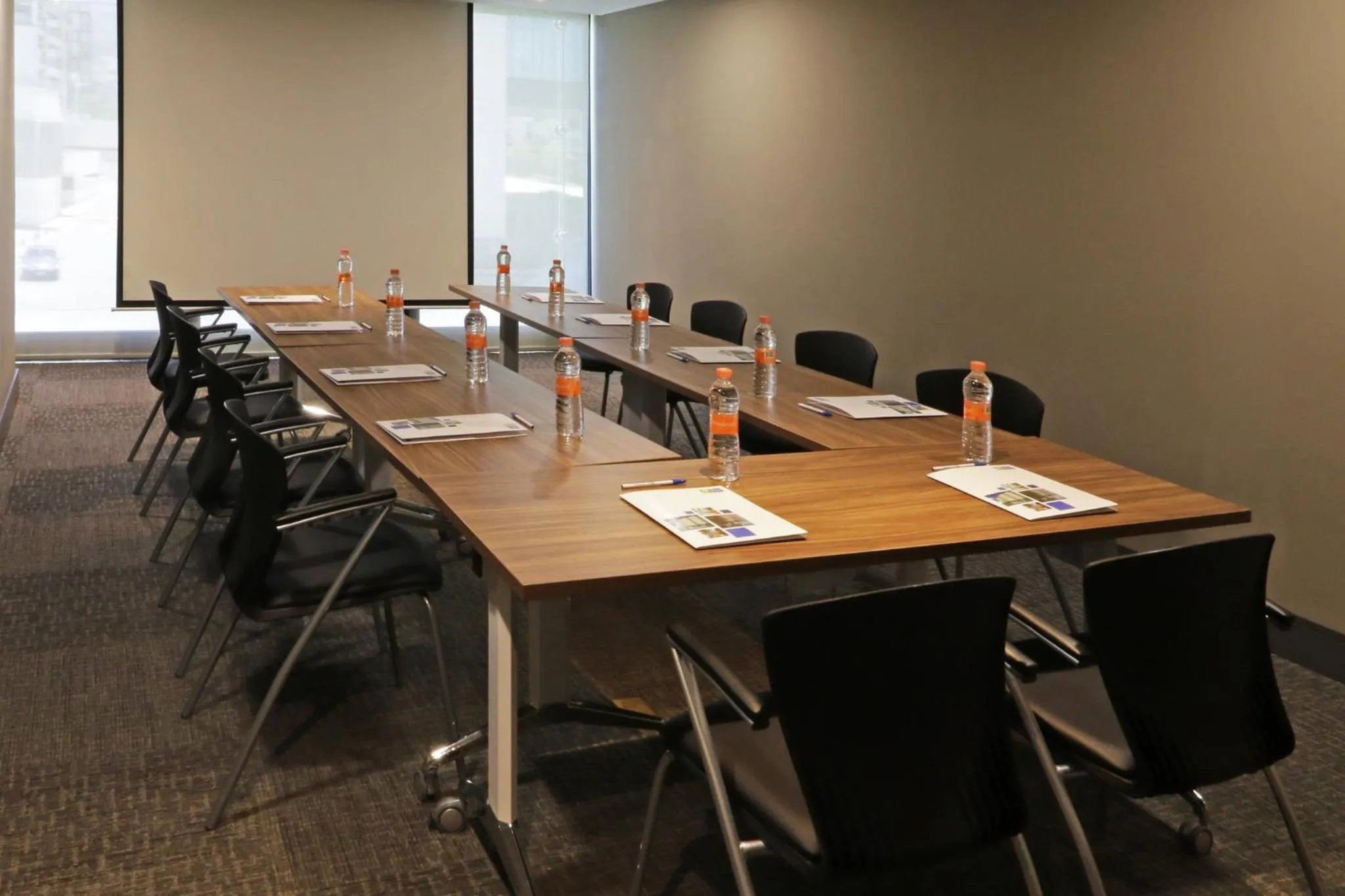 Meeting/conference room in Holiday Inn Express & Suites Monterrey Valle by IHG