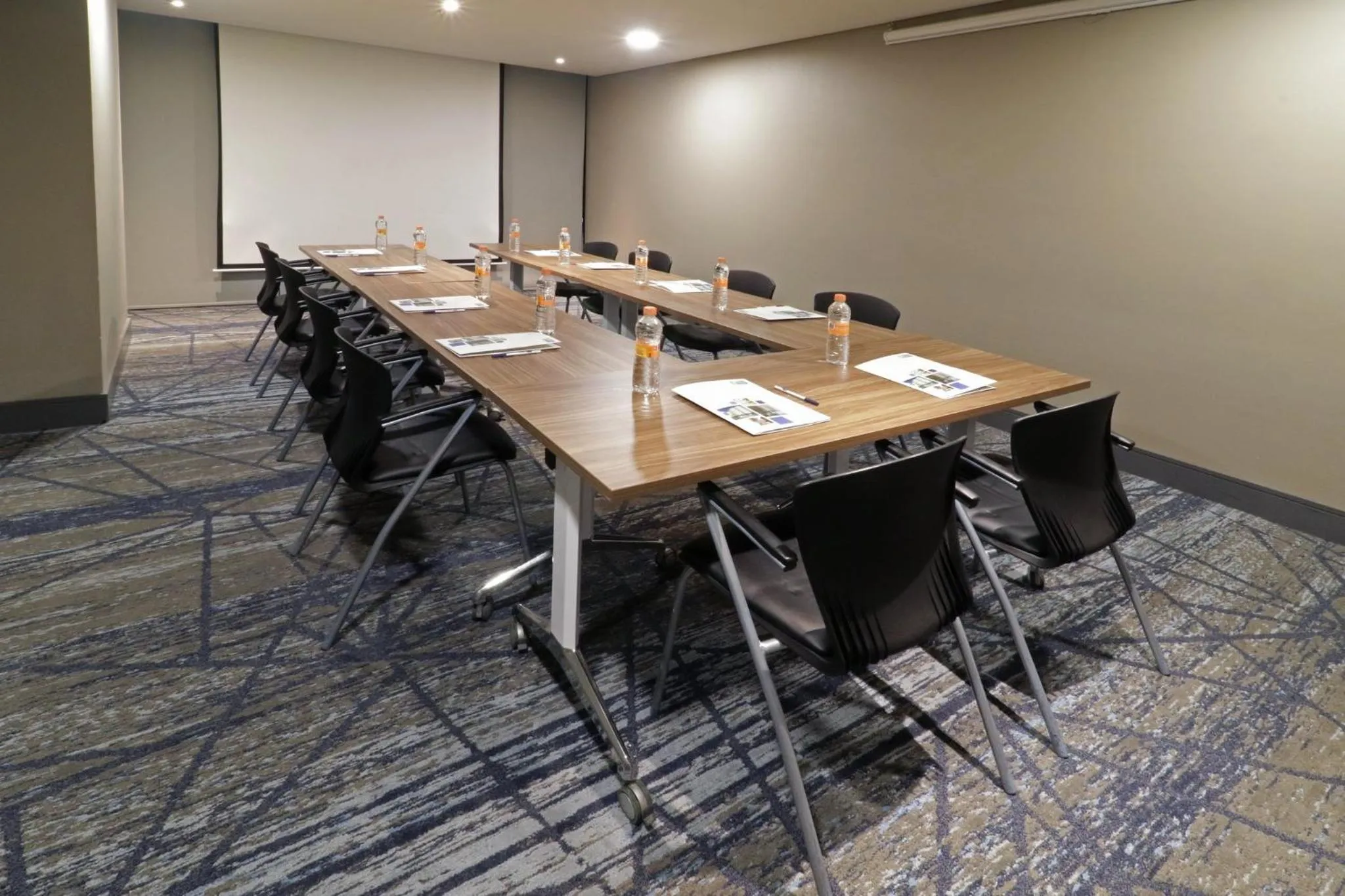 Meeting/conference room in Holiday Inn Express & Suites Monterrey Valle by IHG