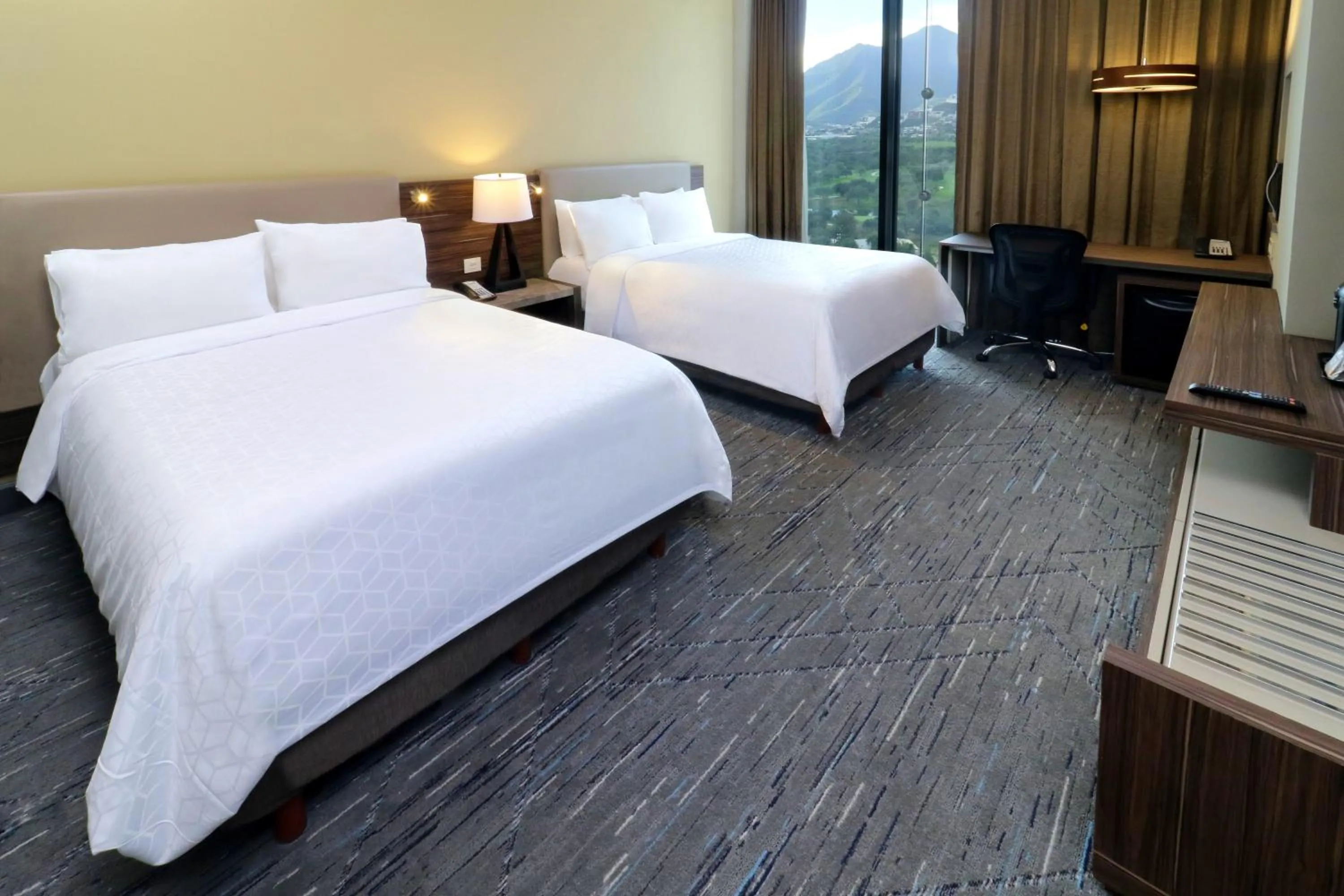 Bed in Holiday Inn Express & Suites Monterrey Valle by IHG