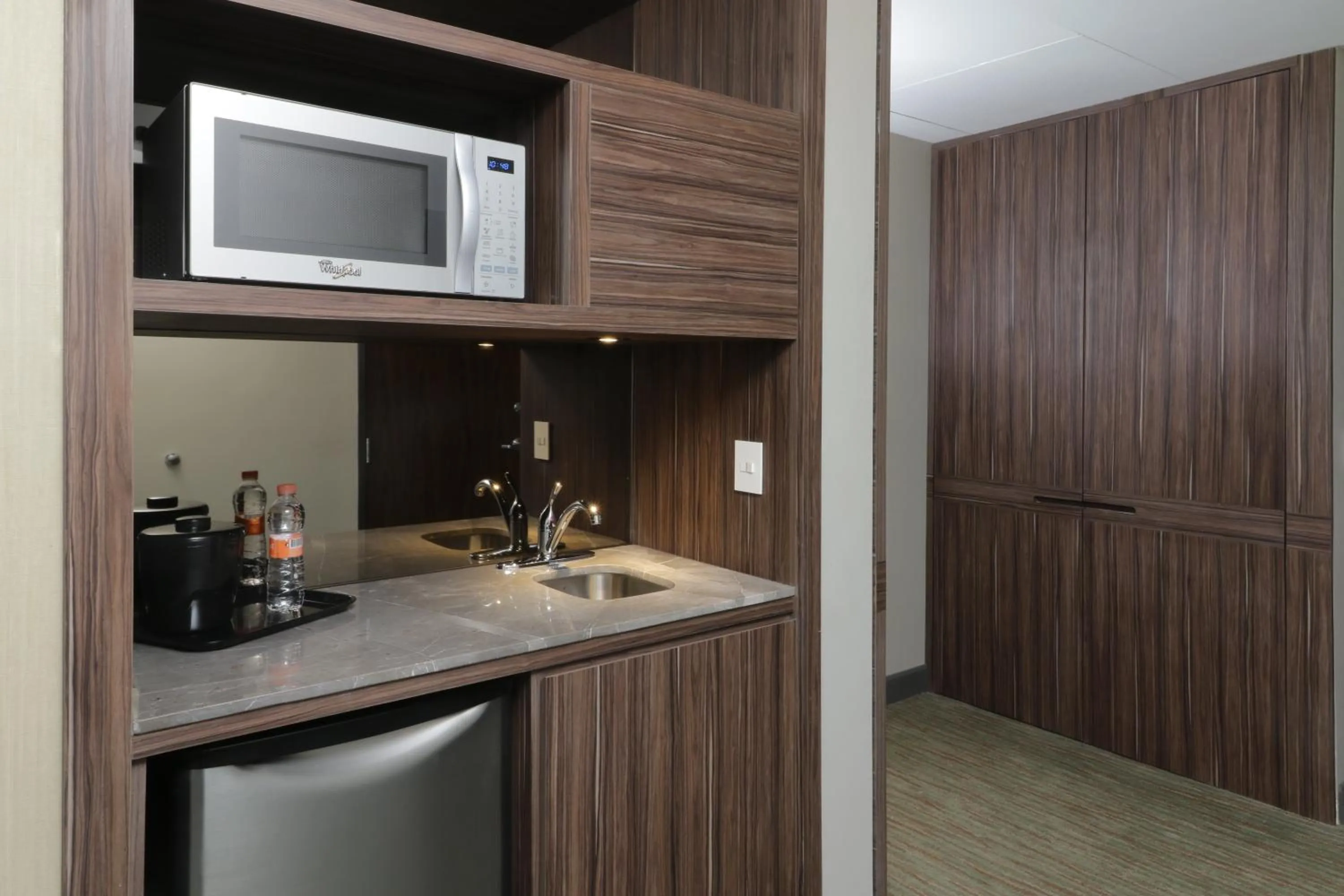 Photo of the whole room in Holiday Inn Express & Suites Monterrey Valle by IHG