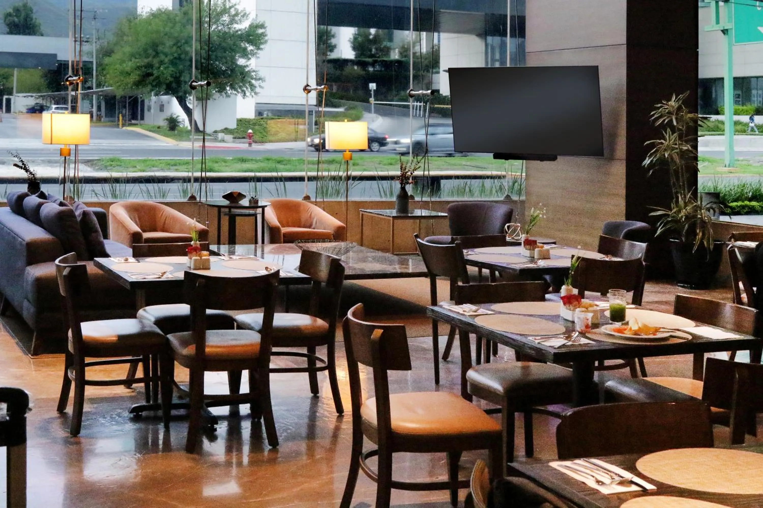 Restaurant/places to eat in Holiday Inn Express & Suites Monterrey Valle by IHG