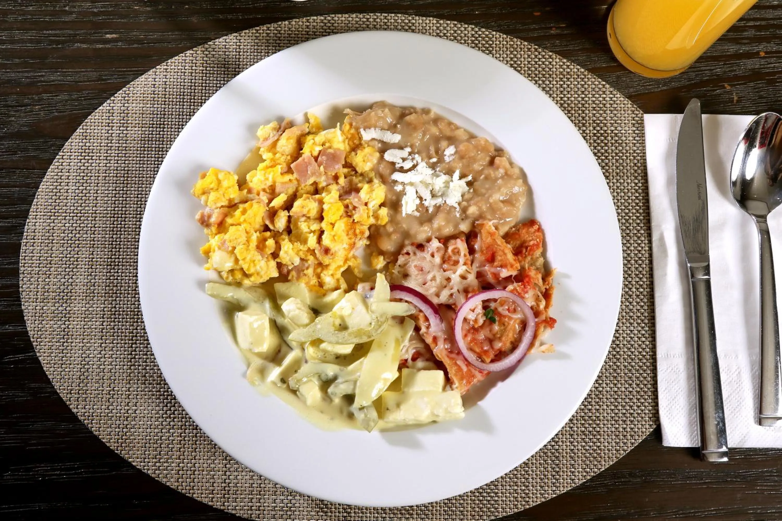 Food in Holiday Inn Express & Suites Monterrey Valle by IHG