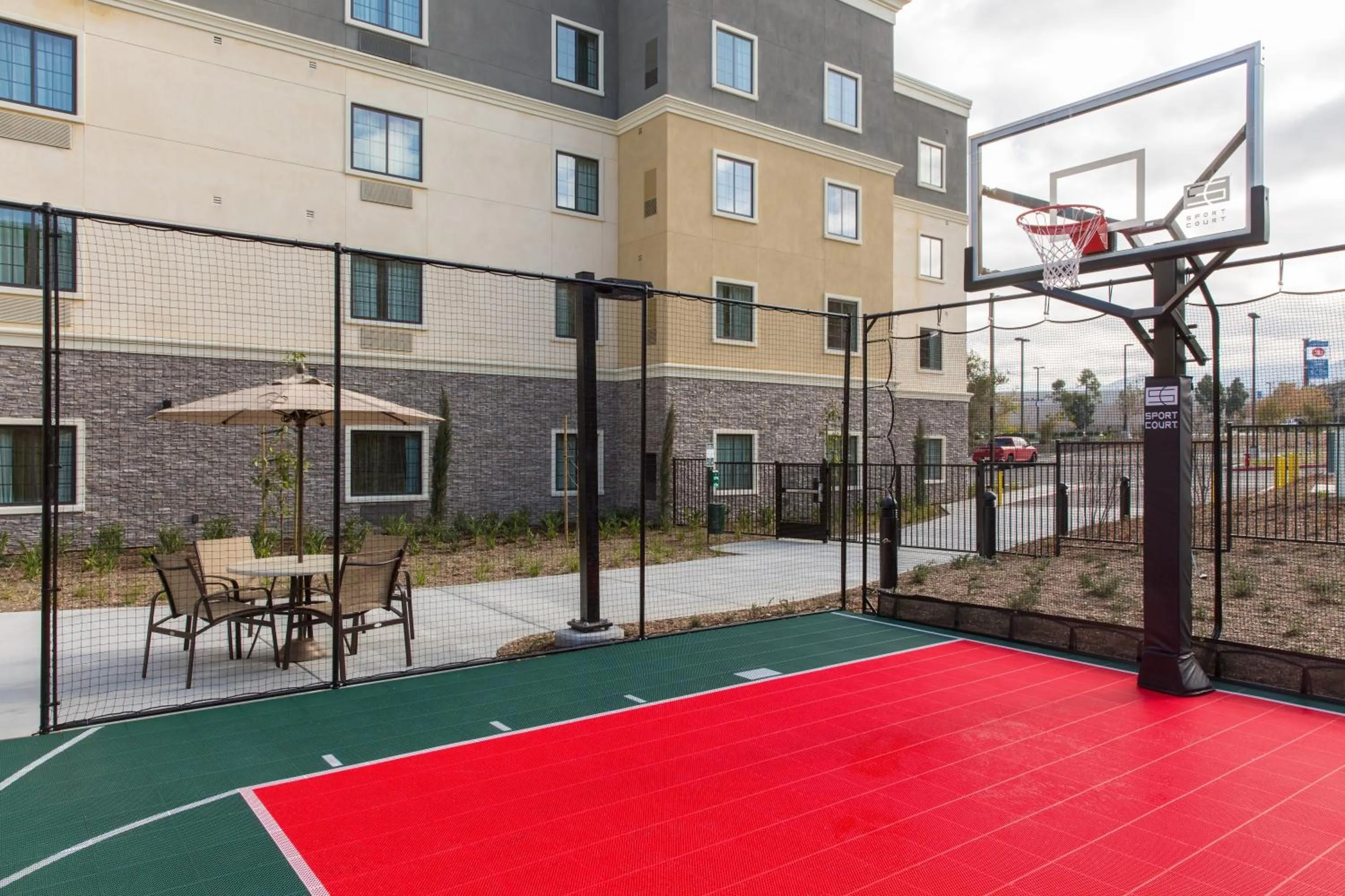 Fitness centre/facilities in Staybridge Suites Corona South by IHG