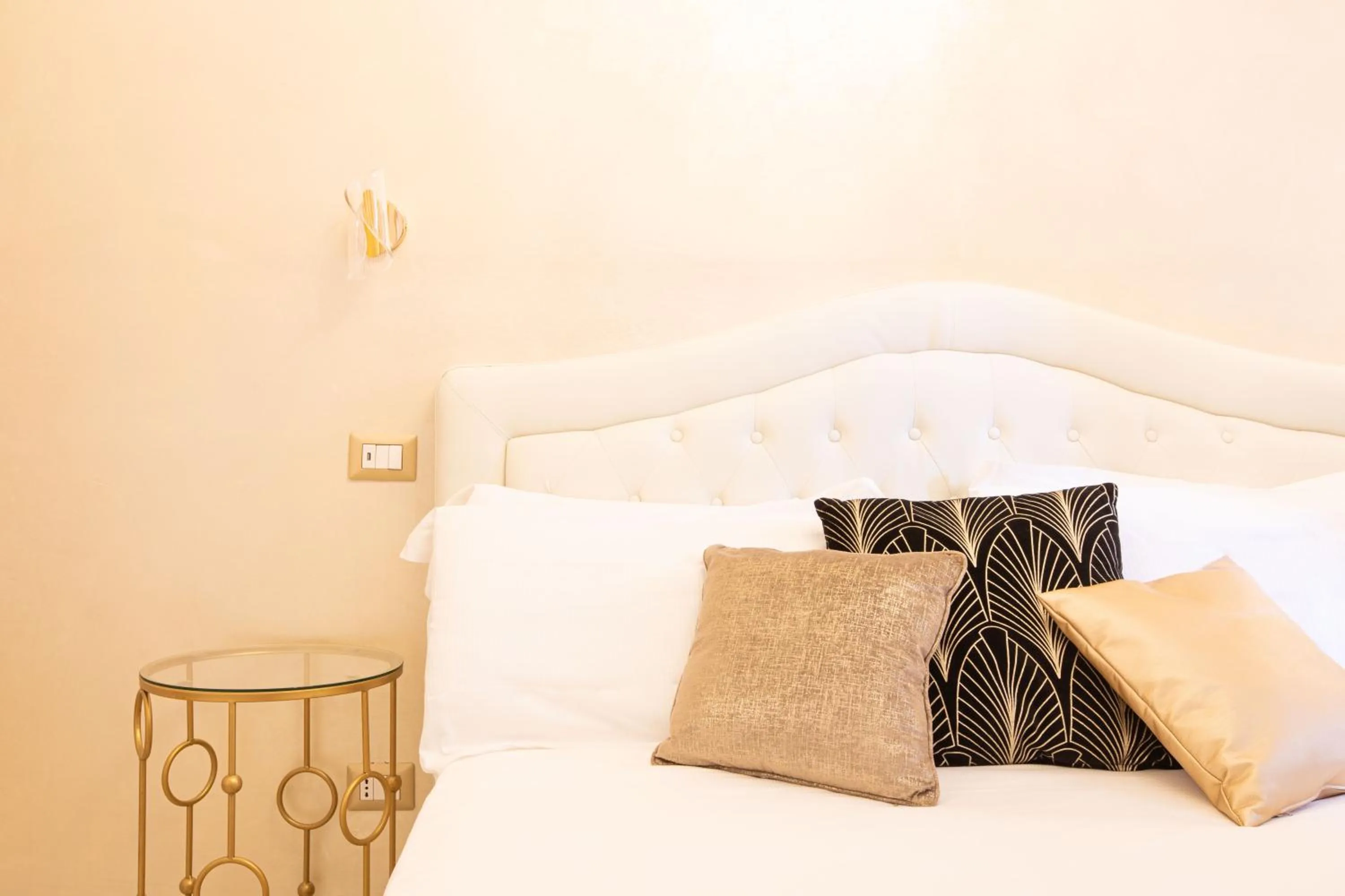 Bed in Il Monastero Collection