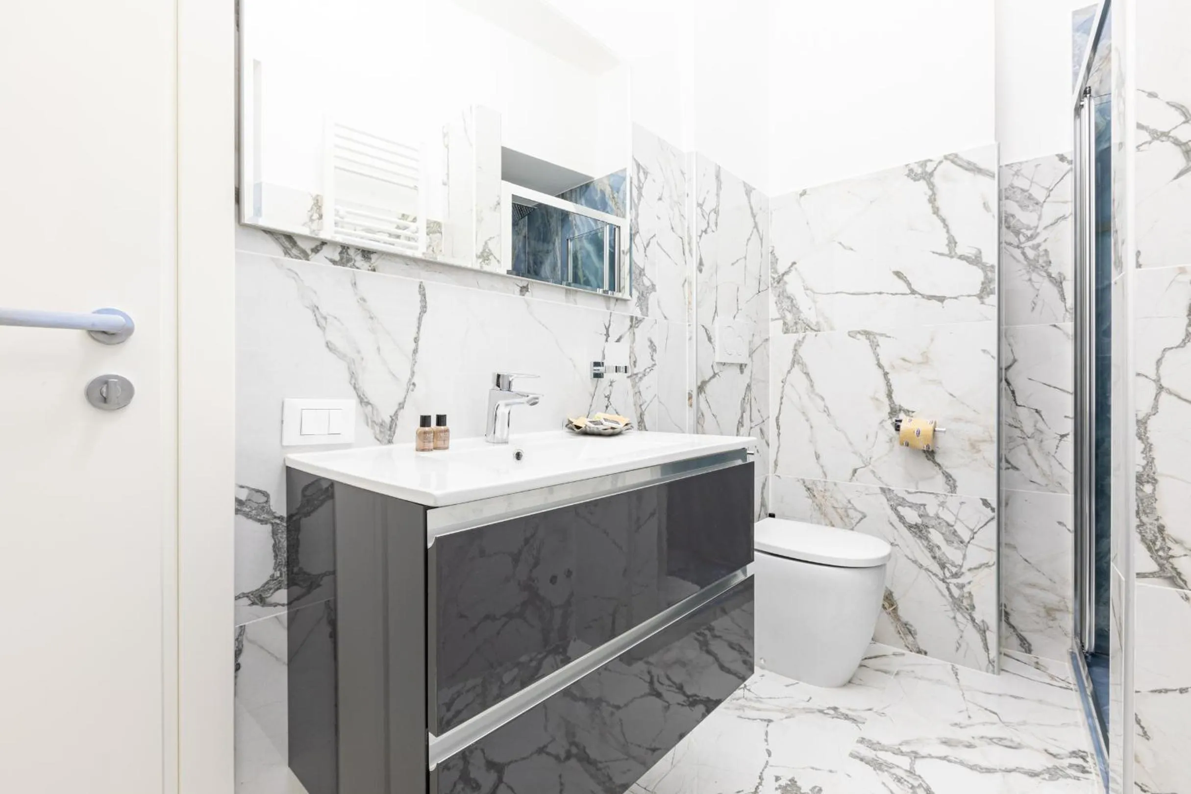 Shower in Il Monastero Collection