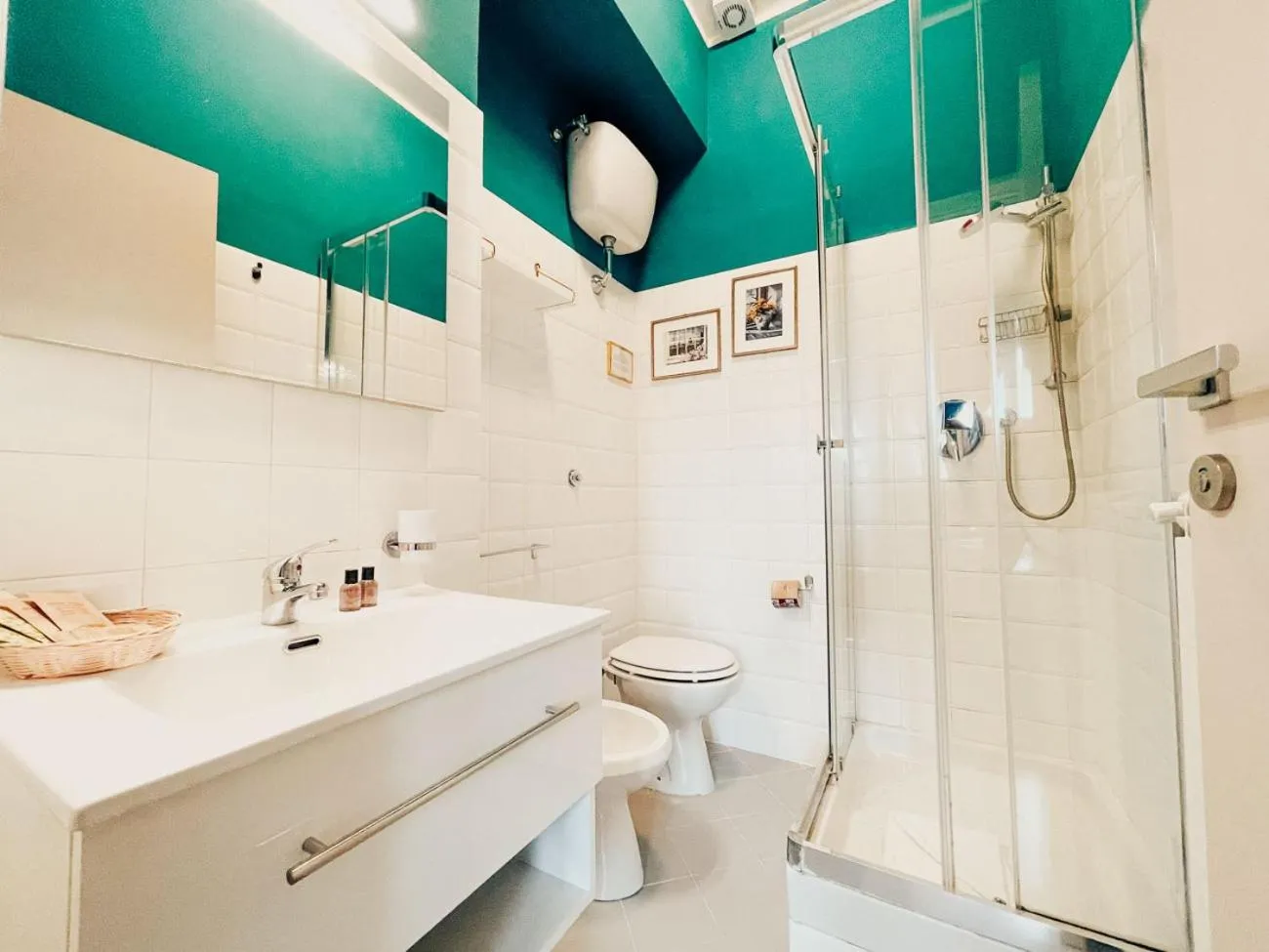 Shower in Il Monastero Collection