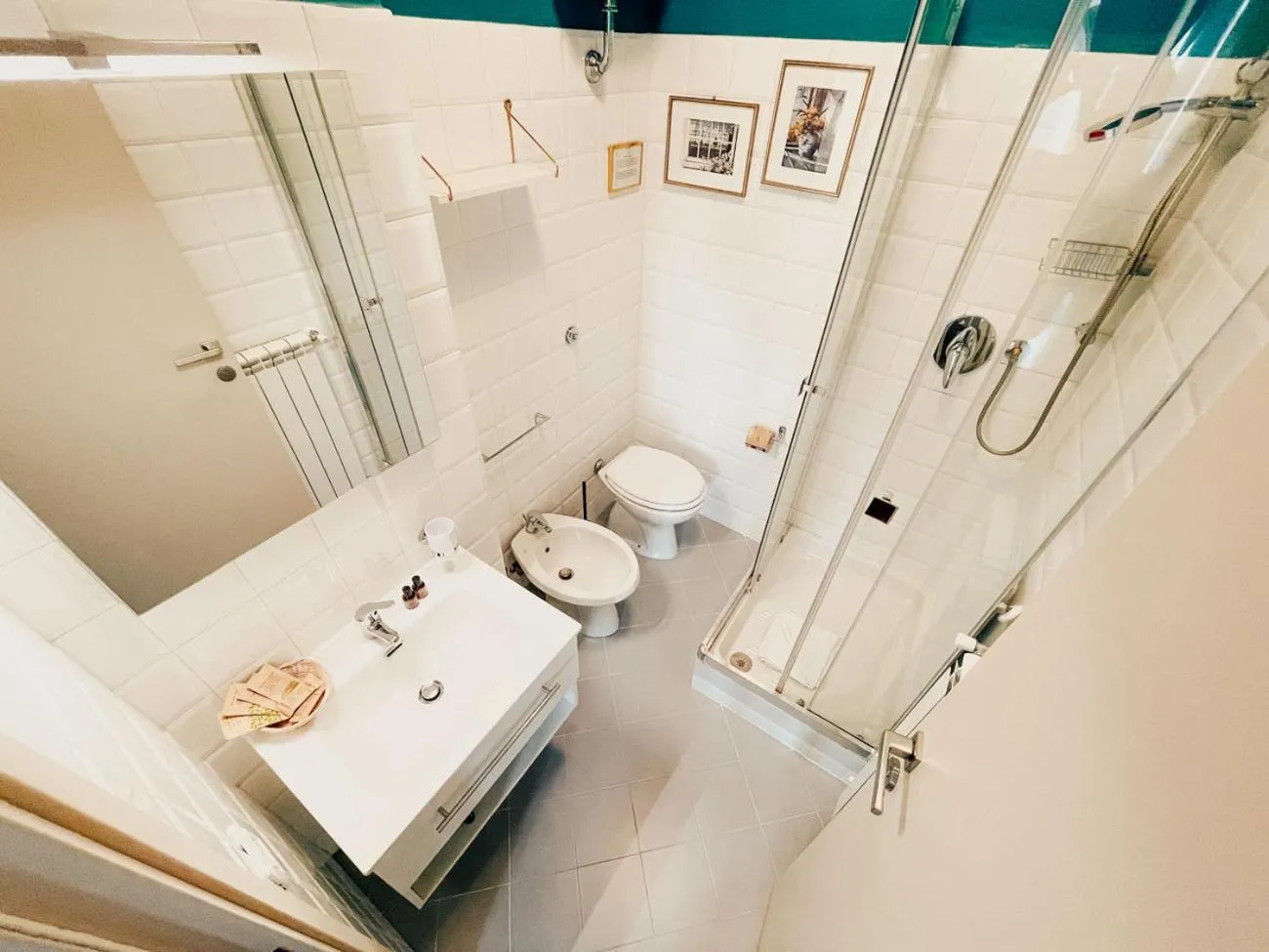 Shower in Il Monastero Collection