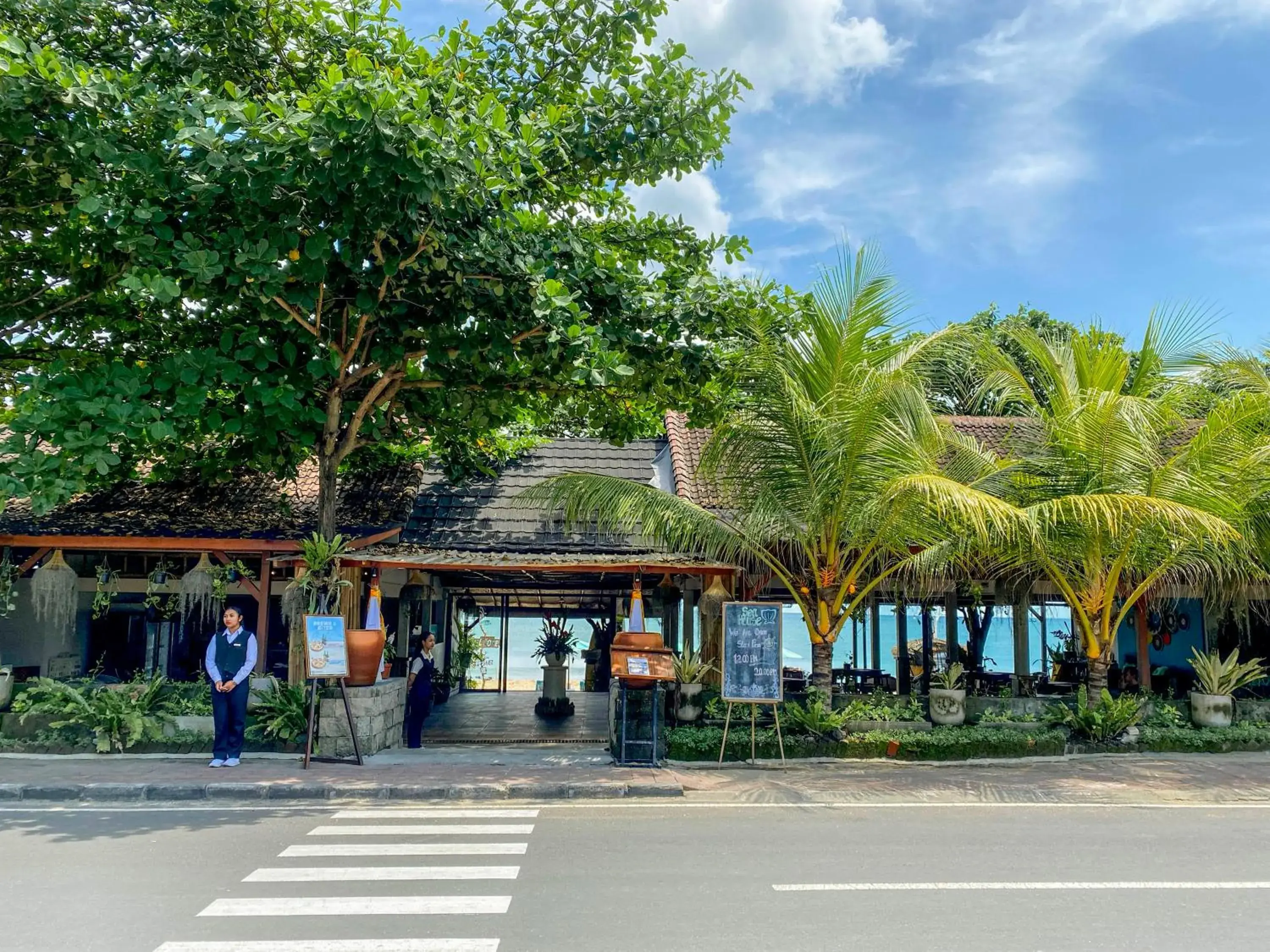 Restaurant/places to eat in Jimbaran Bay Beach Resort and Spa by Prabhu Restaurant/places to eat in Jimbaran Bay Beach Resort and Spa by Prabhu