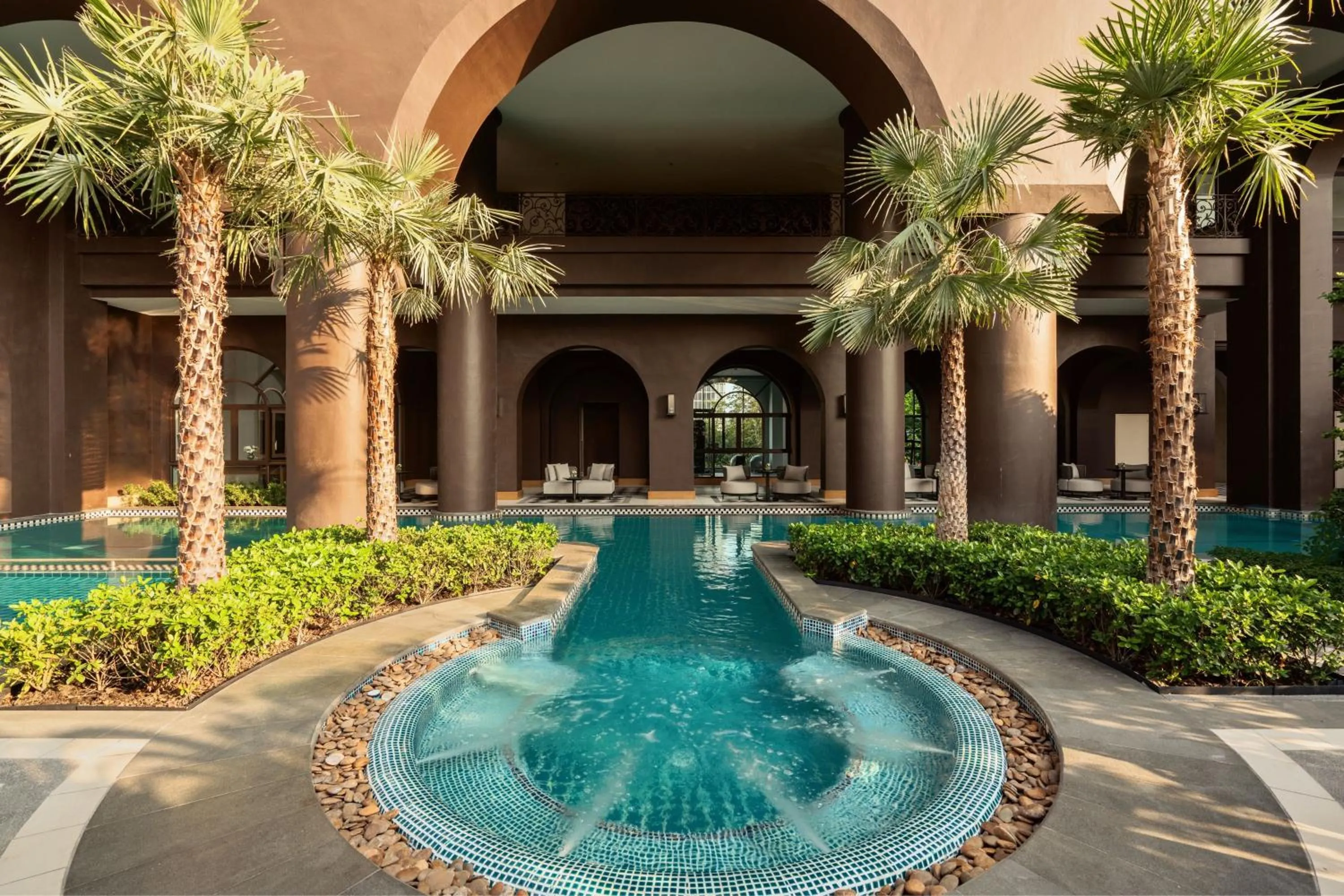 Swimming pool in Marriott Executive Apartments Bangkok, Sukhumvit 101