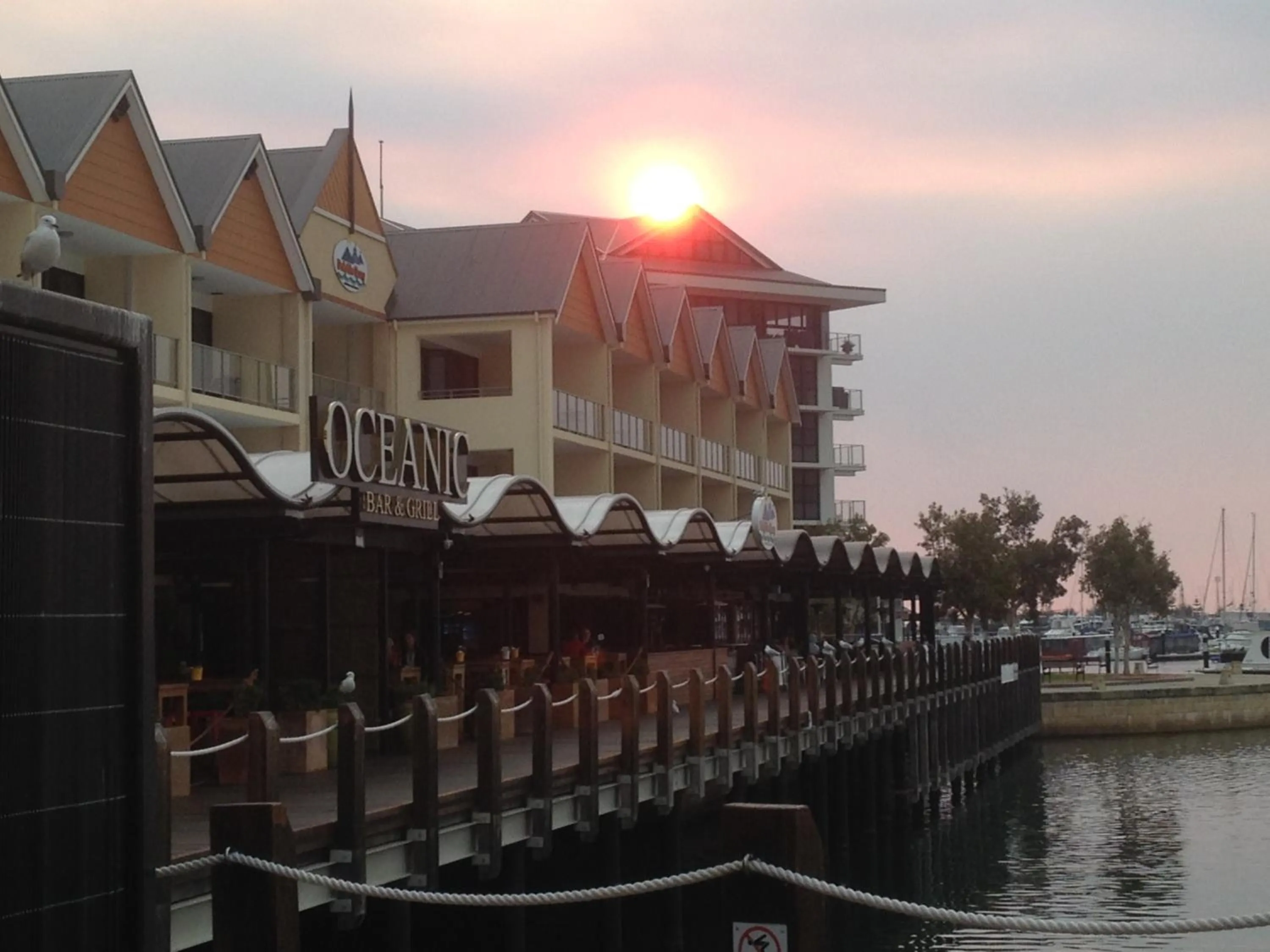 Restaurant/places to eat in Mandurah Ocean Marina Chalets