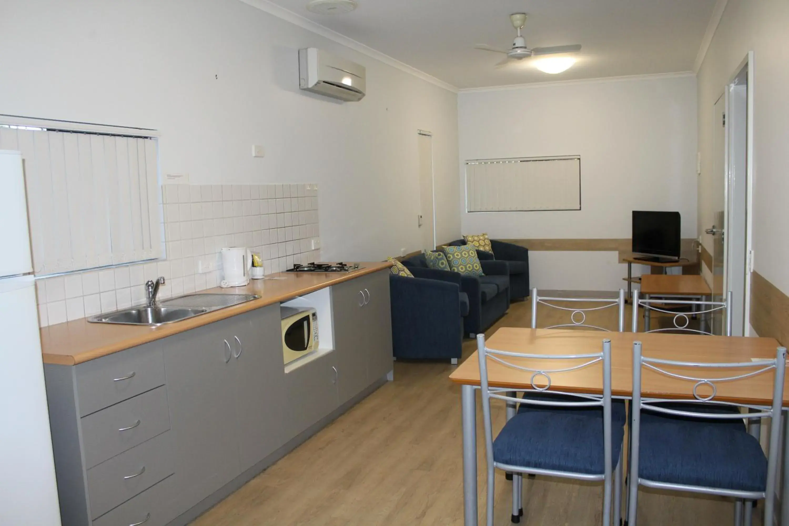 Superior Twin Room with Garden View in Mandurah Ocean Marina Chalets Superior Twin Room with Garden View in Mandurah Ocean Marina Chalets