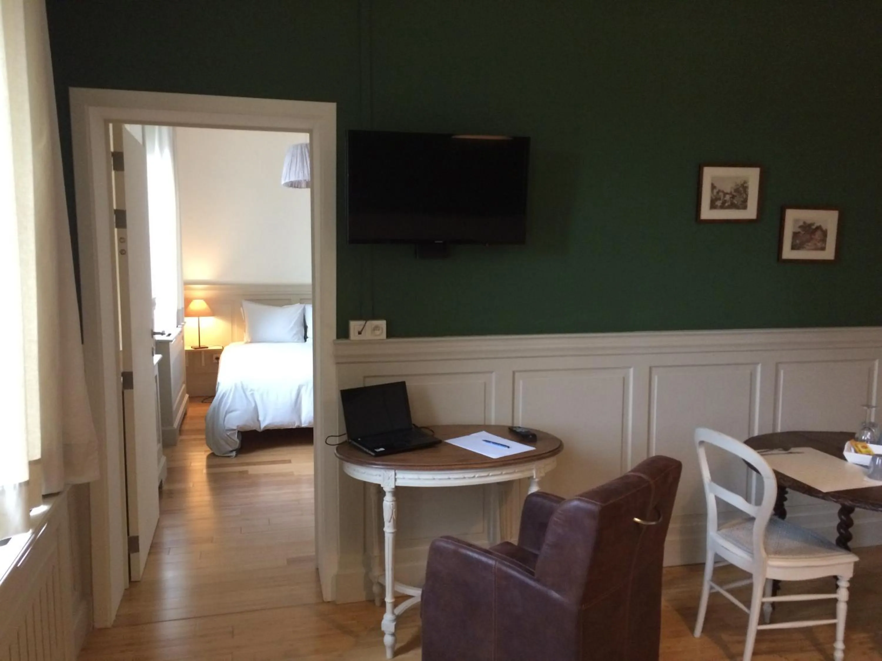 TV and multimedia, Bed in Hotel Saint Georges