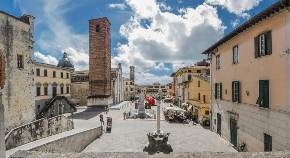 Nearby landmark in Hotel Crystal